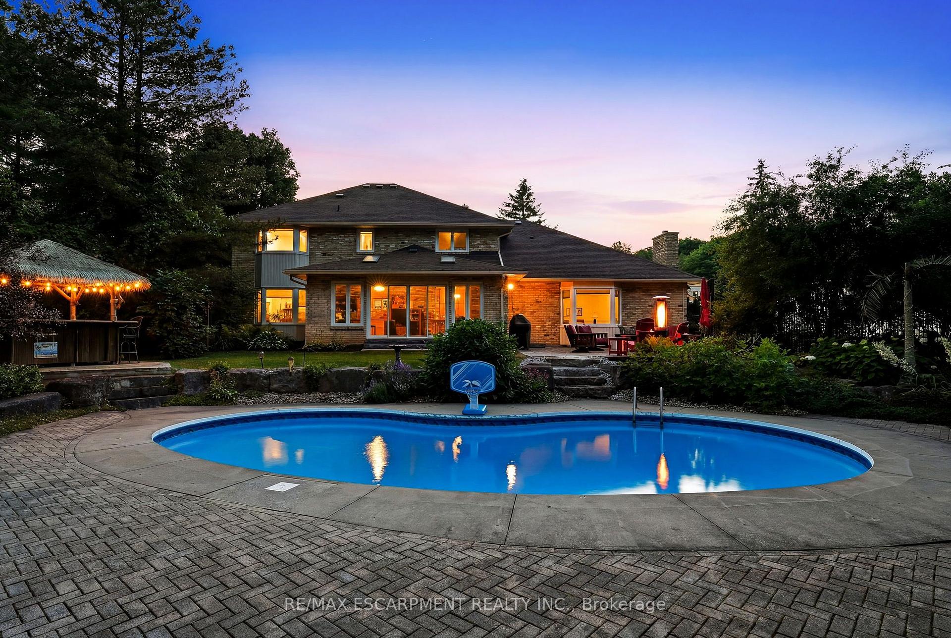 Photo 48 of 48 Woodend Drive, Hamilton, Rural Flamborough — HOMEH