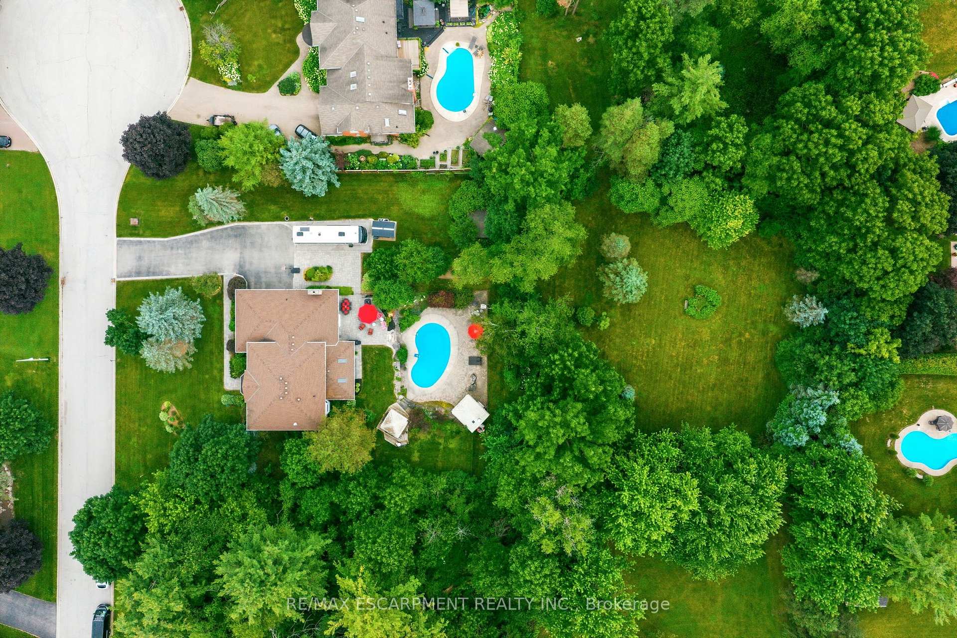 Photo 50 of 48 Woodend Drive, Hamilton, Rural Flamborough — HOMEH