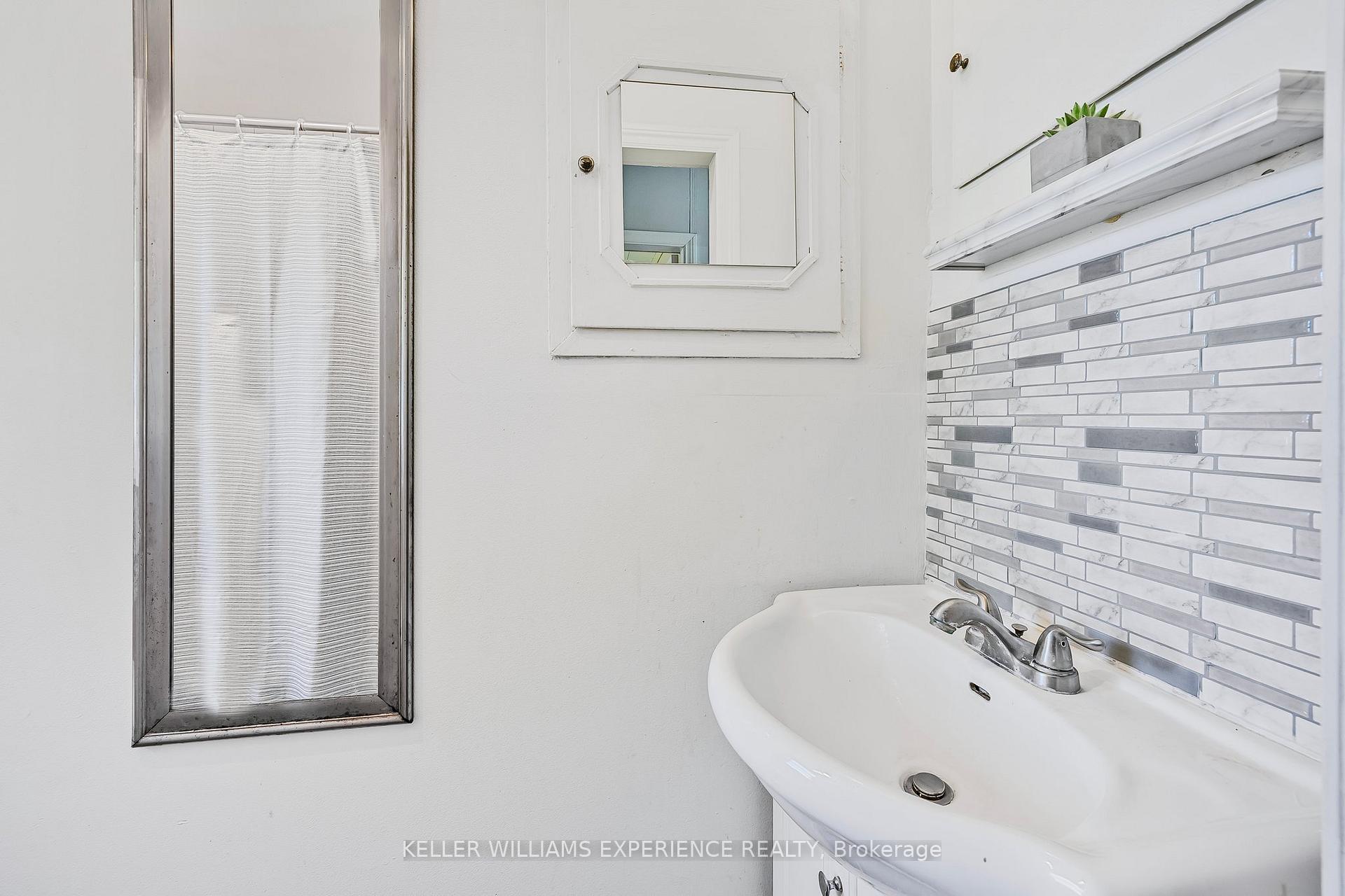 Photo 11 of 3829 Crossland Road, Springwater, Rural Springwater — HOMEH