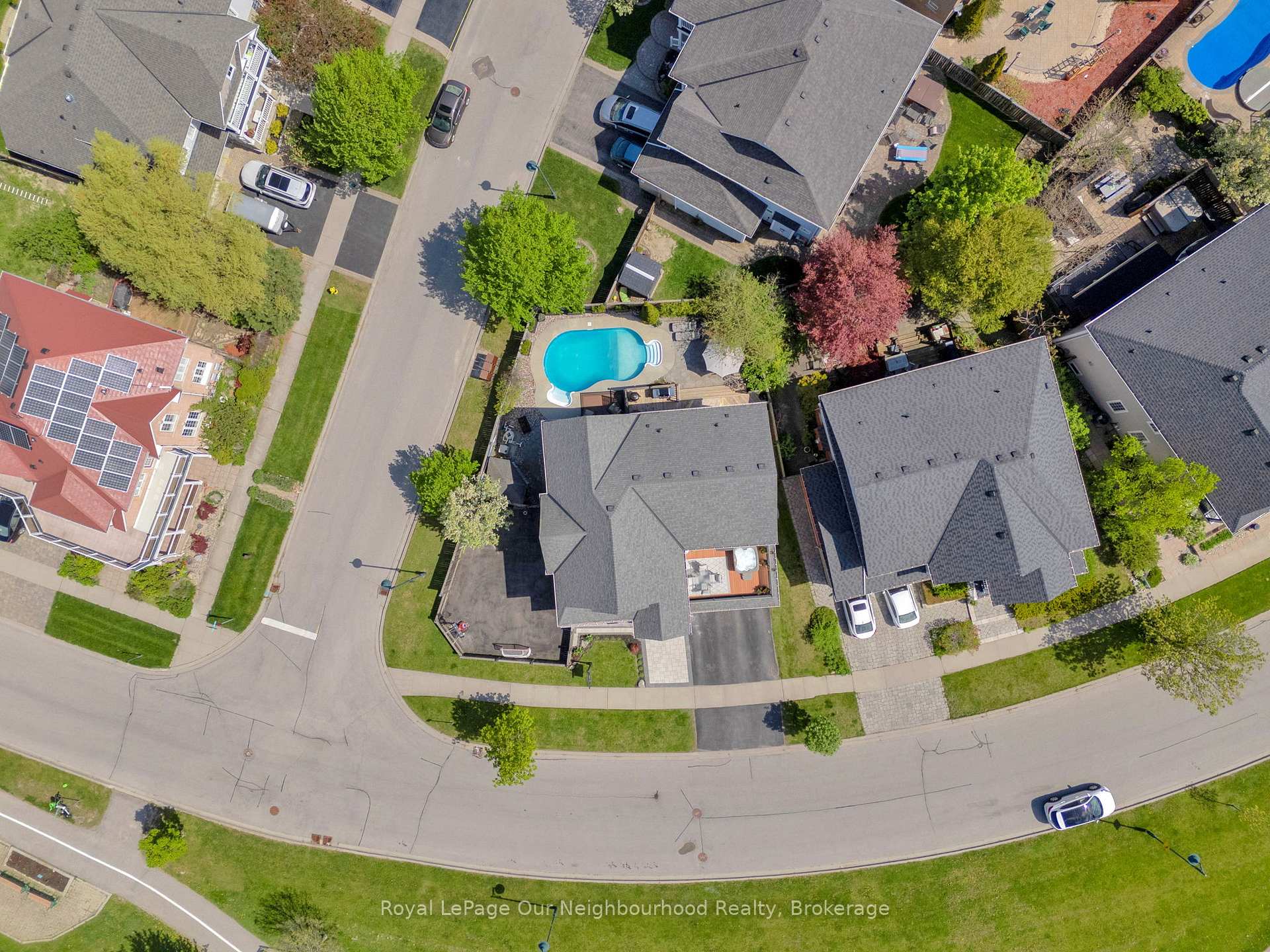 Photo 3 of 977 Audley Road S, Ajax, South East — HOMEH