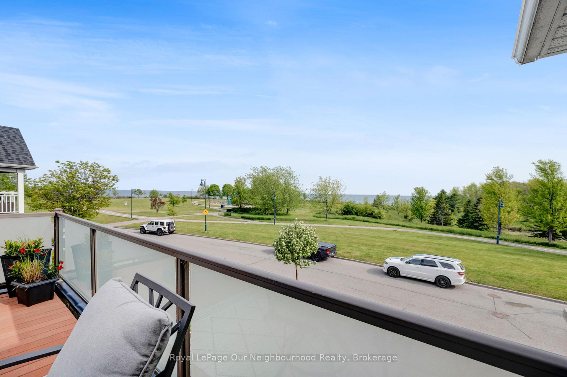 Photo 4 of 977 Audley Road S, Ajax, South East — HOMEH