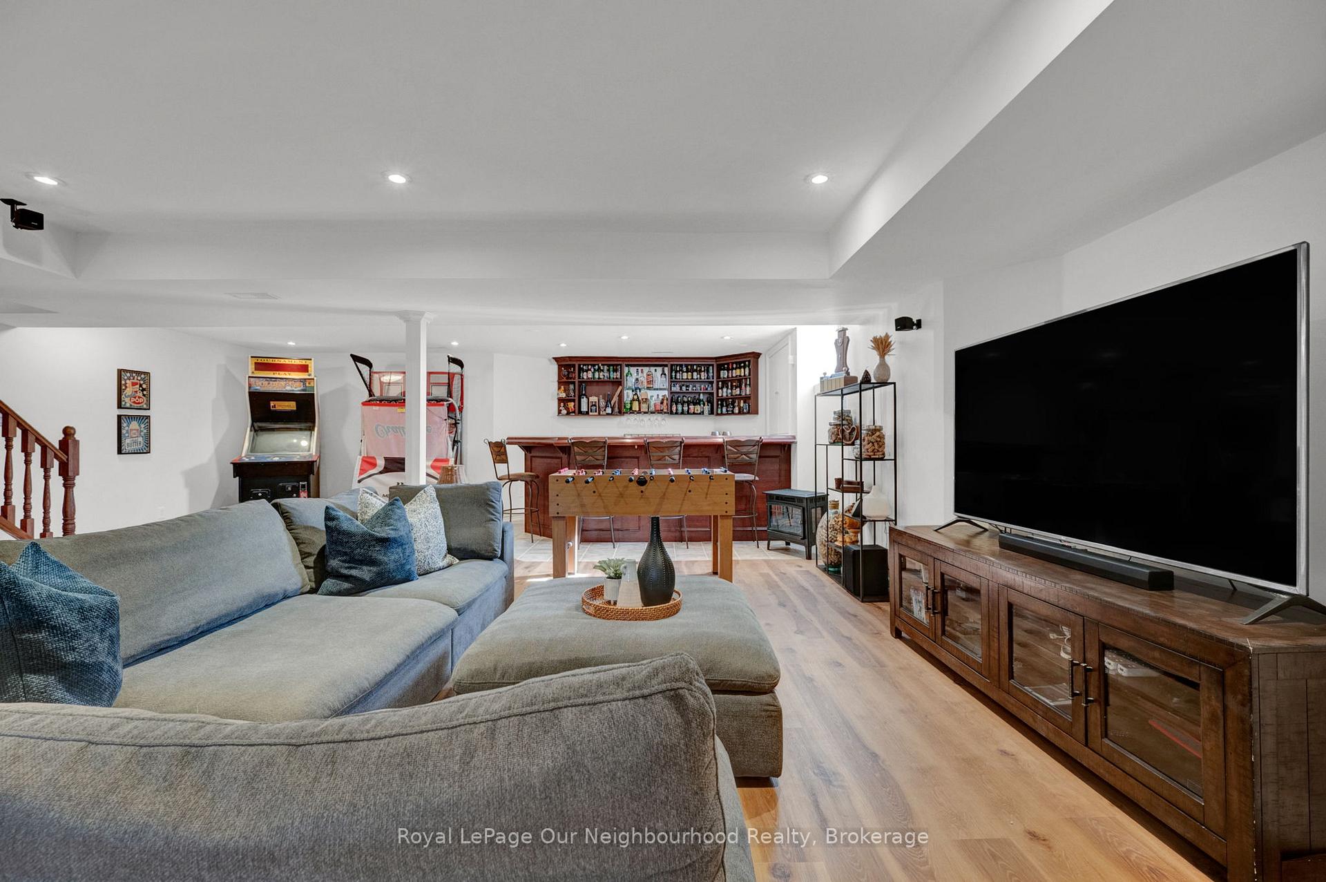 Photo 35 of 977 Audley Road S, Ajax, South East — HOMEH