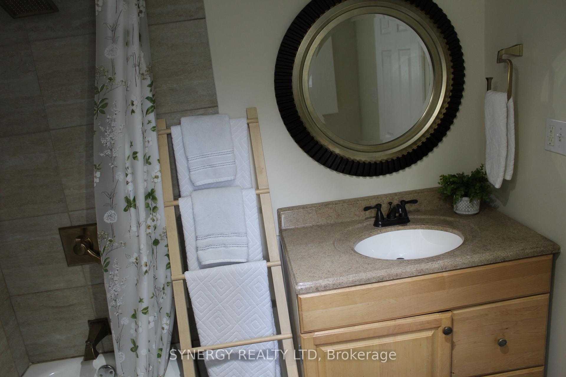 Photo 18 of 30 Mill Lane, Strathroy-Caradoc, NE — HOMEH