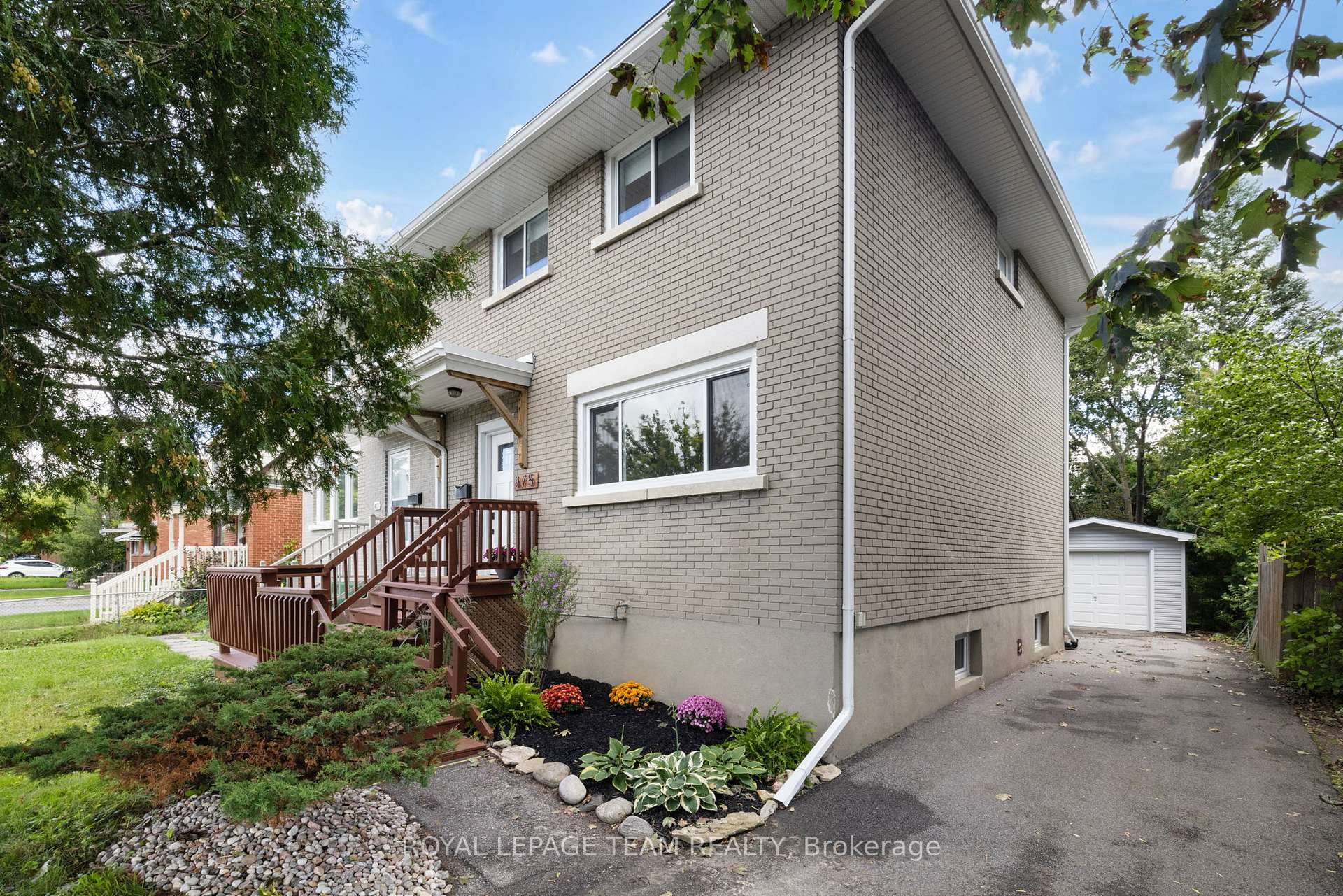 Photo 2 of 875 Woodroffe Avenue, Ottawa, McKellar Heights/Glabar Park — HOMEH