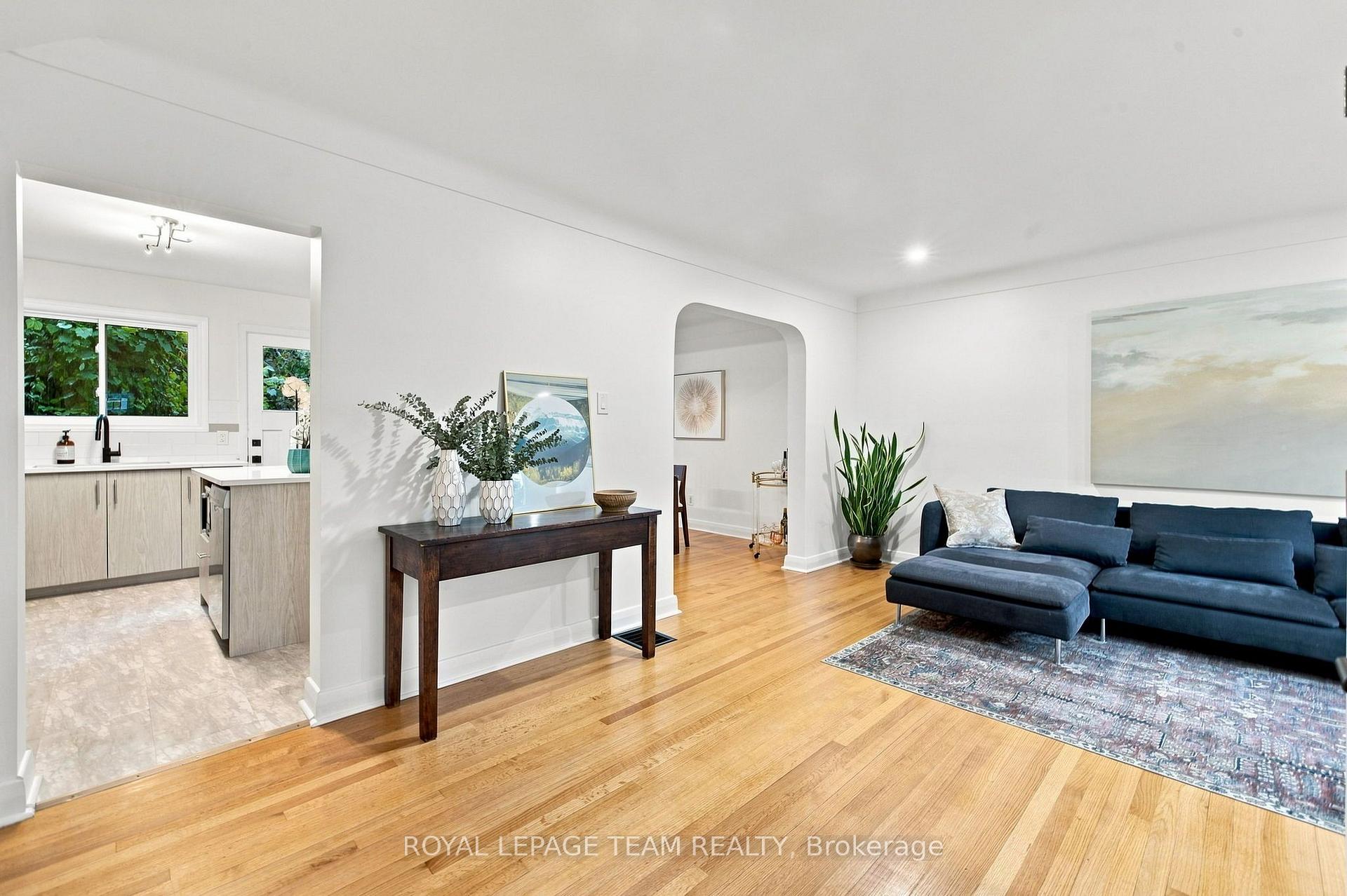 Photo 9 of 875 Woodroffe Avenue, Ottawa, McKellar Heights/Glabar Park — HOMEH
