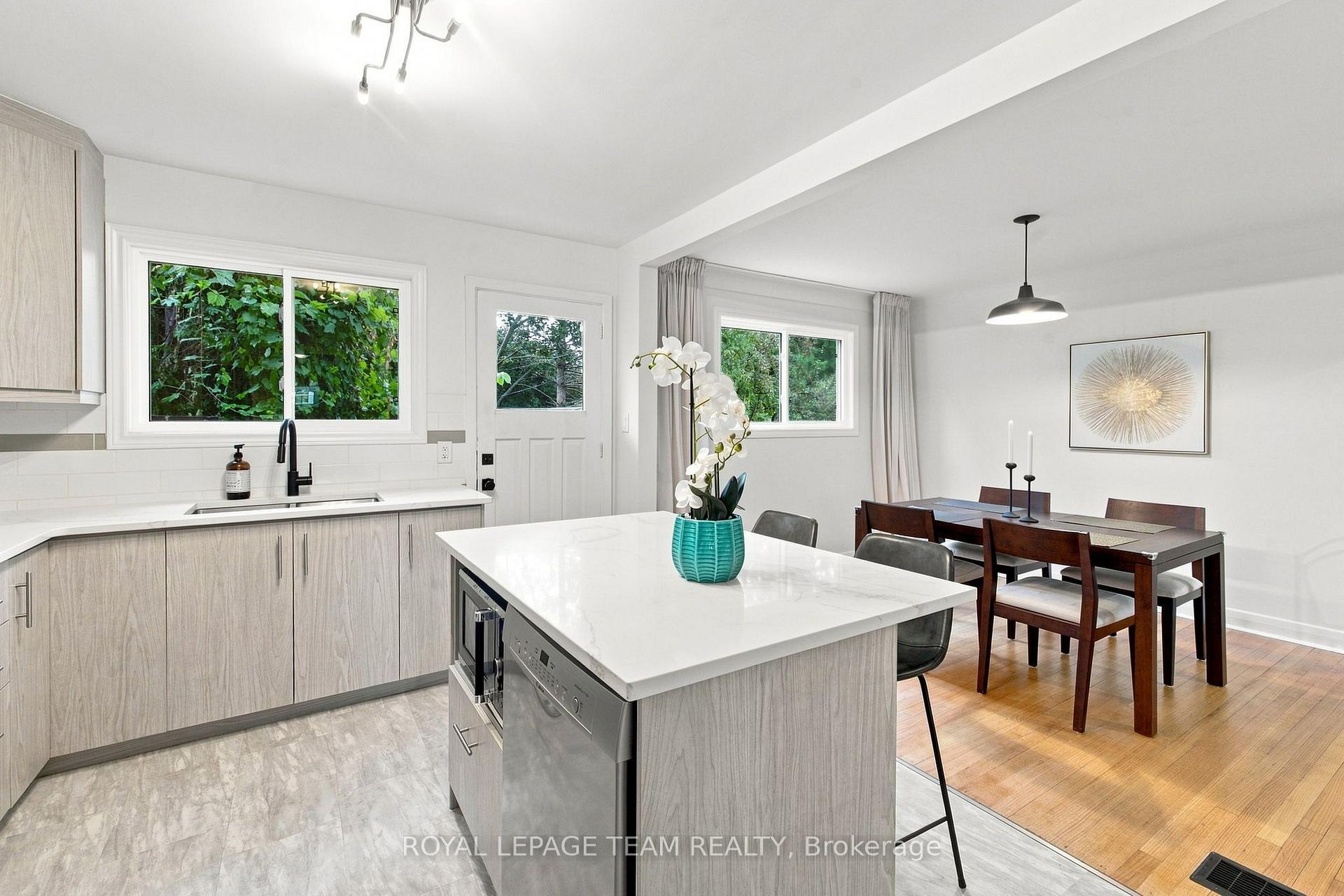 Photo 17 of 875 Woodroffe Avenue, Ottawa, McKellar Heights/Glabar Park — HOMEH