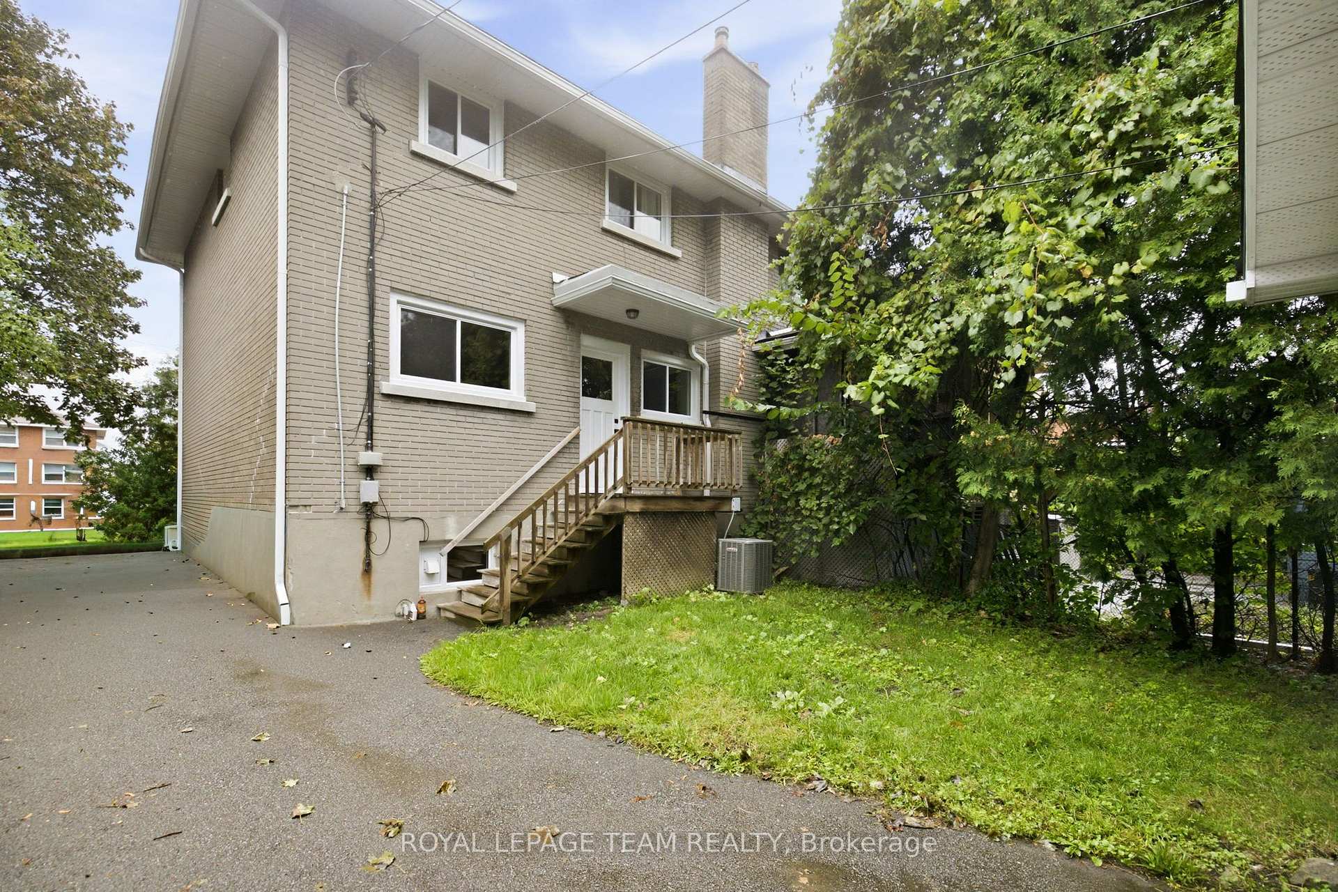 Photo 42 of 875 Woodroffe Avenue, Ottawa, McKellar Heights/Glabar Park — HOMEH