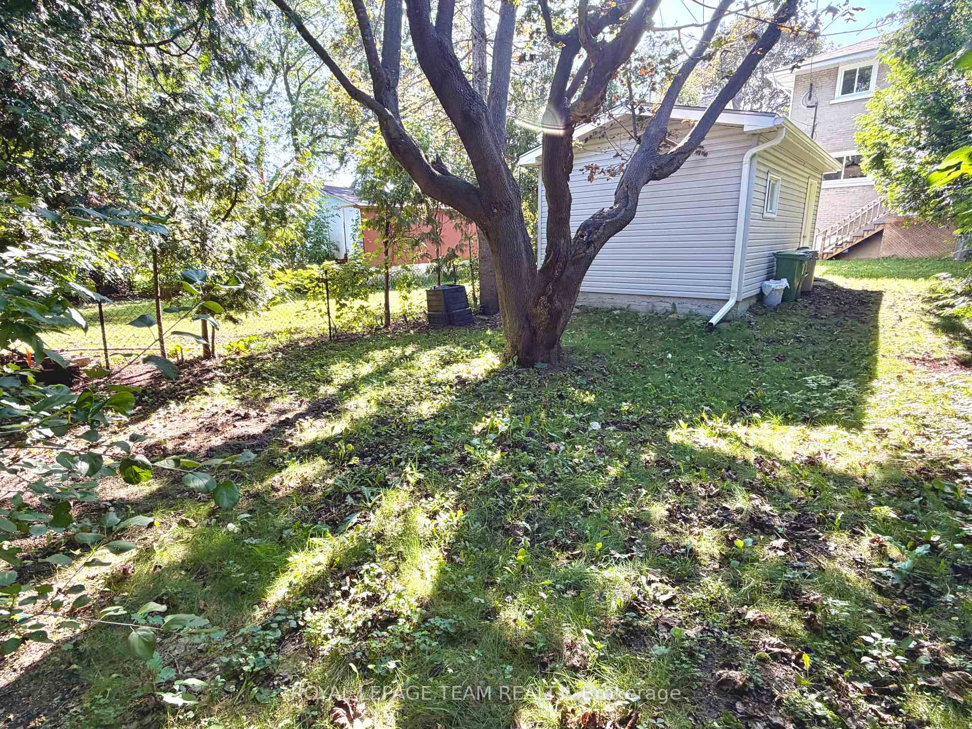 Photo 44 of 875 Woodroffe Avenue, Ottawa, McKellar Heights/Glabar Park — HOMEH