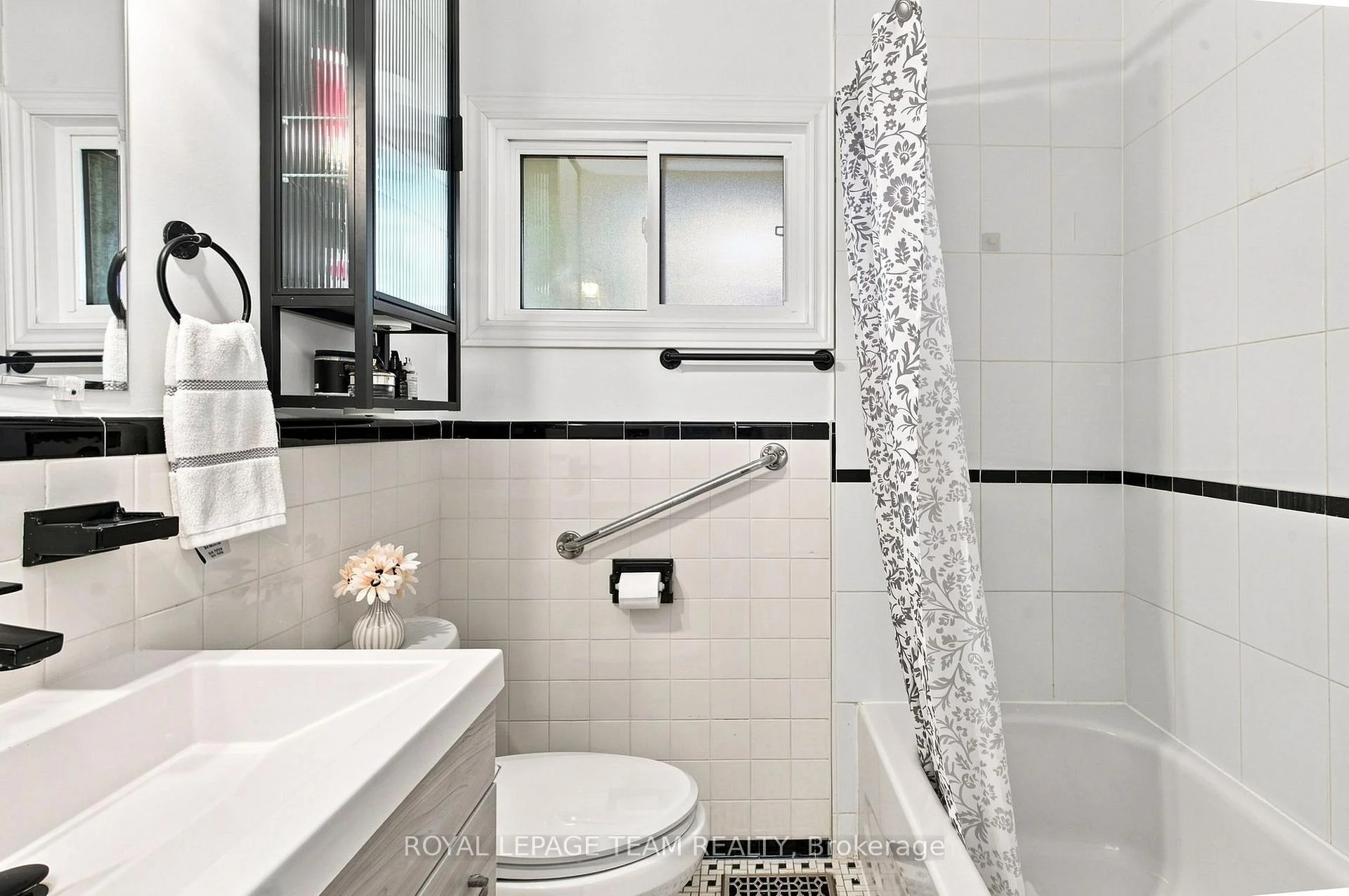 Photo 35 of 875 Woodroffe Avenue, Ottawa, McKellar Heights/Glabar Park — HOMEH