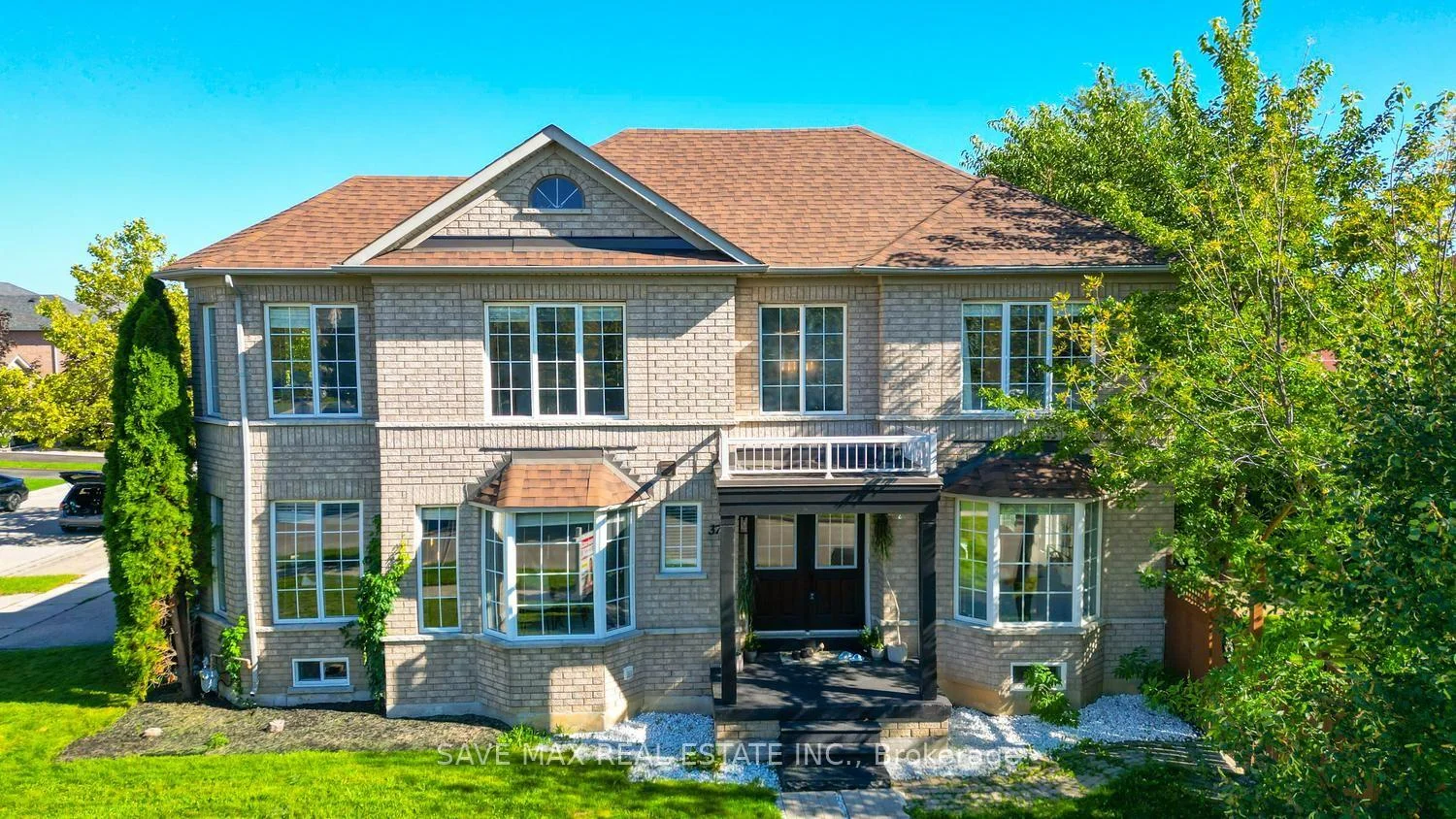 Front of 3762 Freeman Terrace