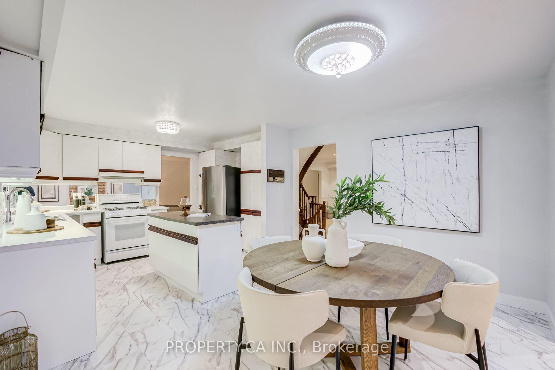 Photo 7 of 143 Cambridge Crescent, Richmond Hill, South Richvale — HOMEH