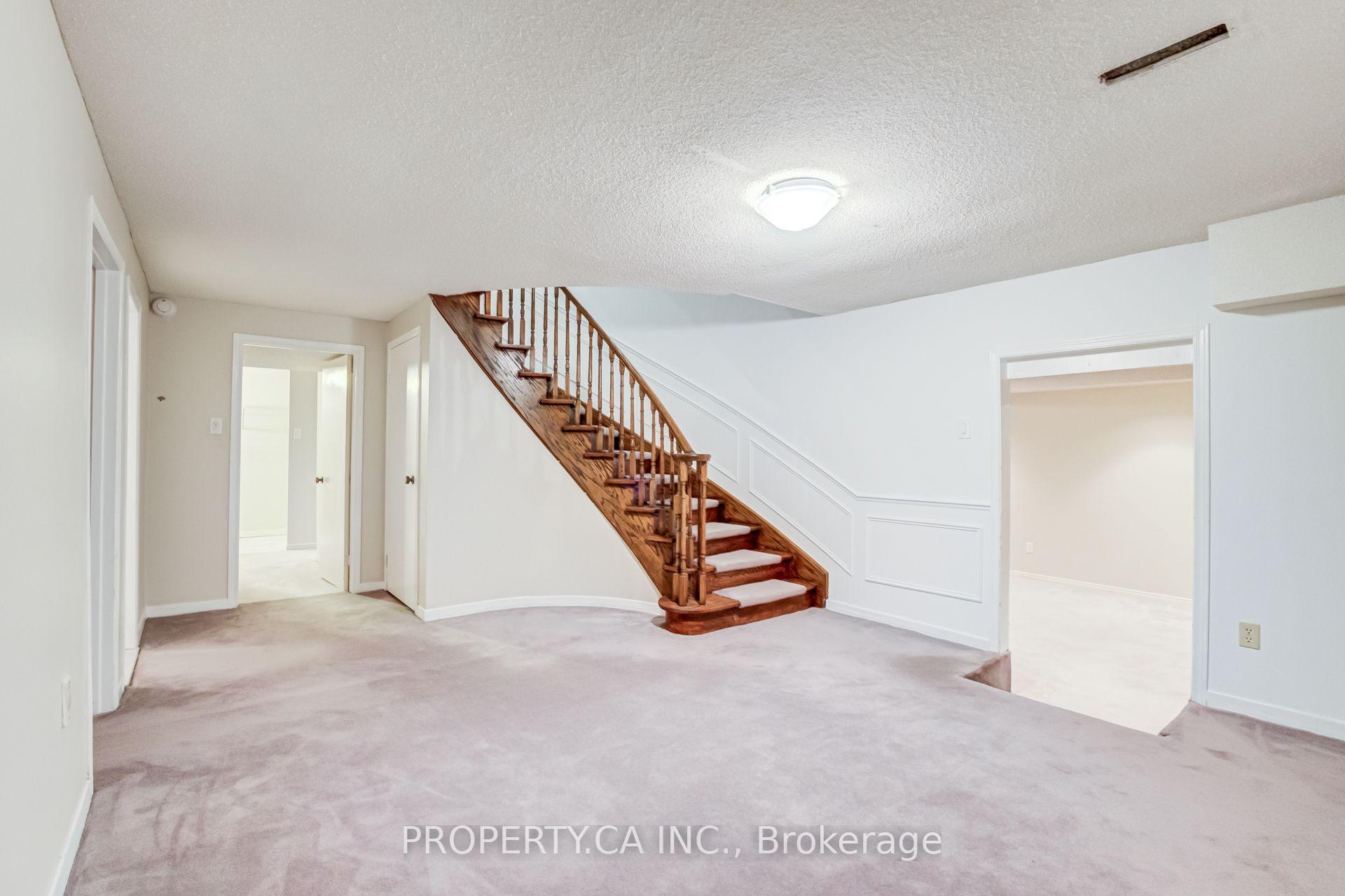 Photo 22 of 143 Cambridge Crescent, Richmond Hill, South Richvale — HOMEH