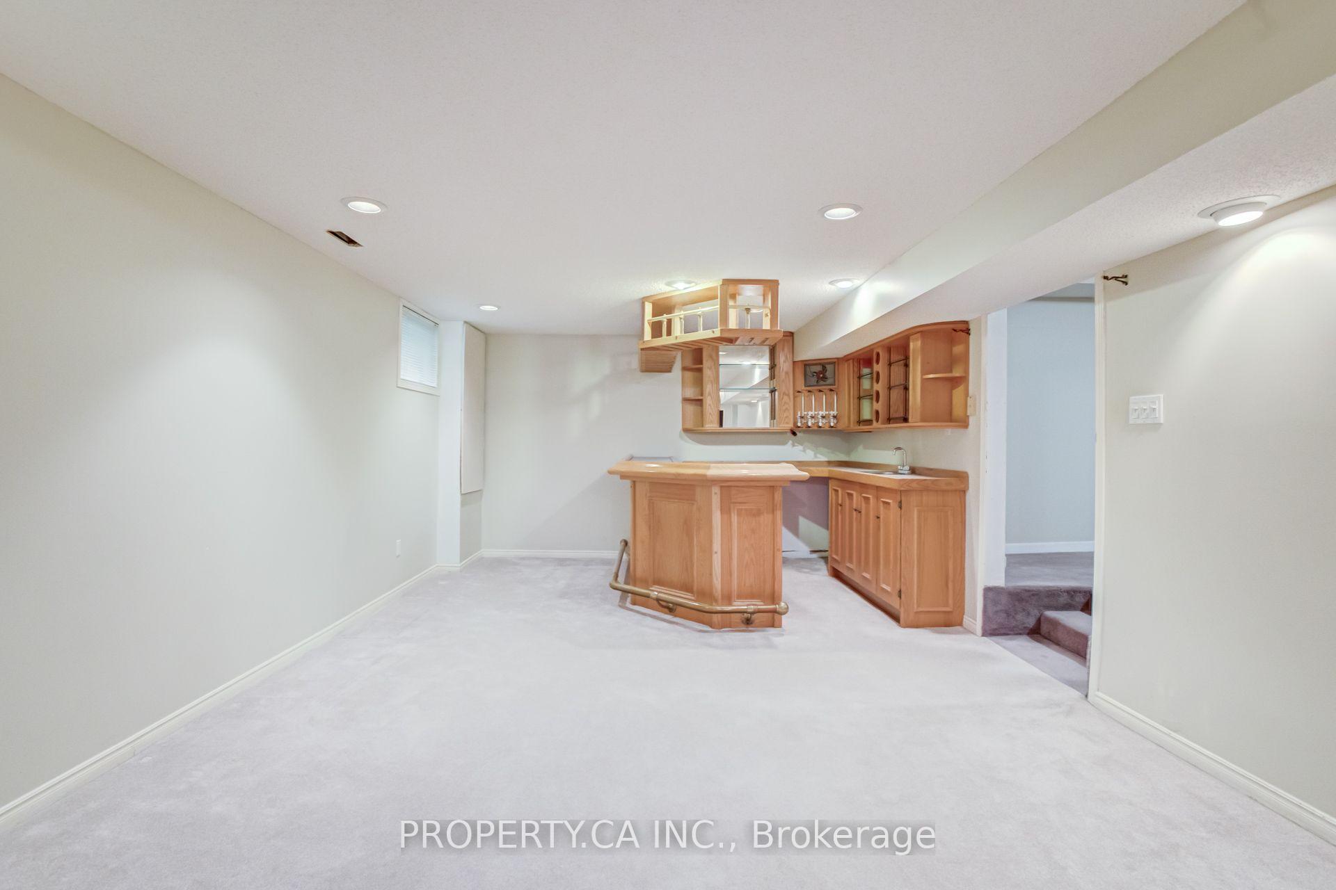 Photo 25 of 143 Cambridge Crescent, Richmond Hill, South Richvale — HOMEH