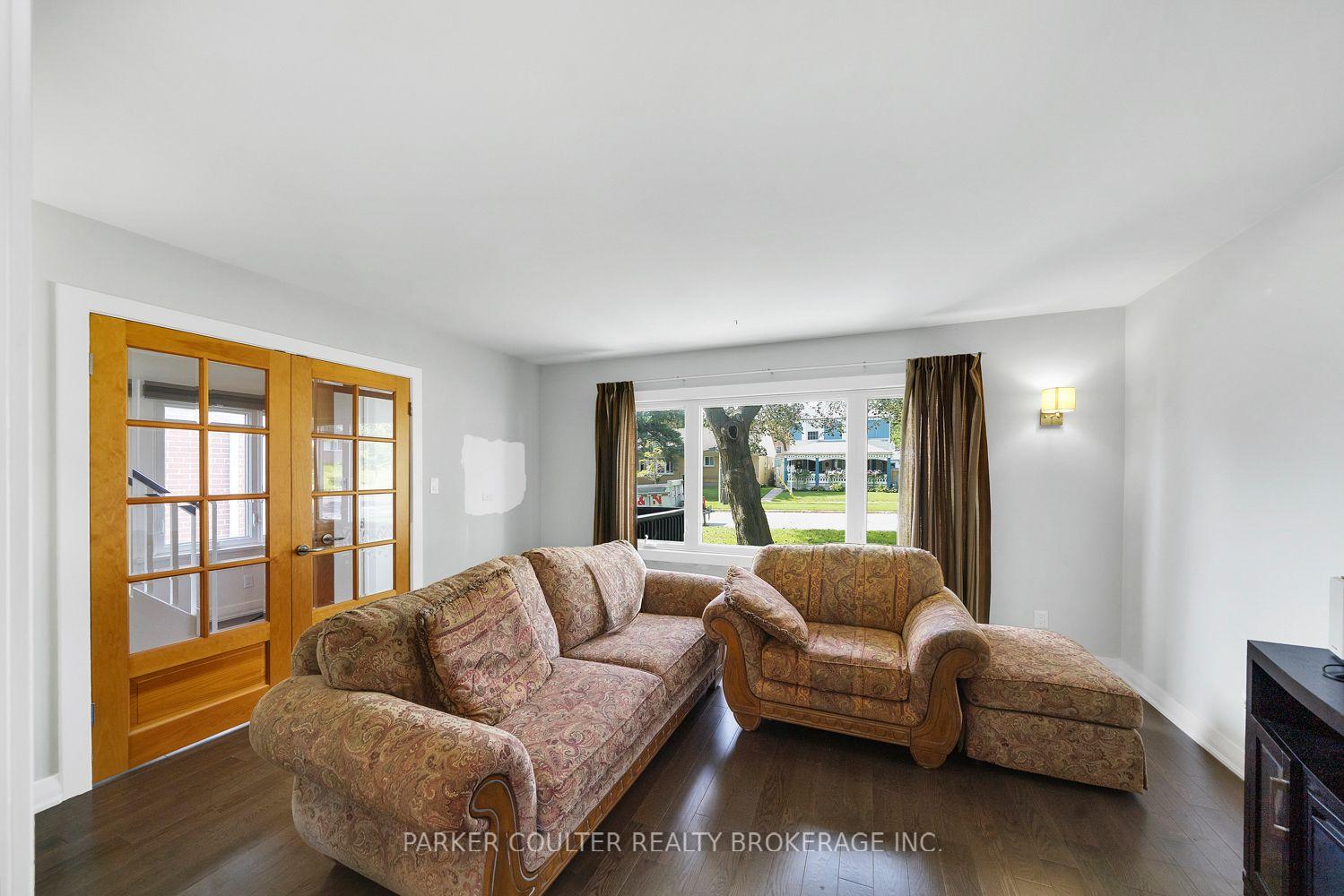 Photo 4 of 71 Newton Street, Barrie, Wellington — HOMEH