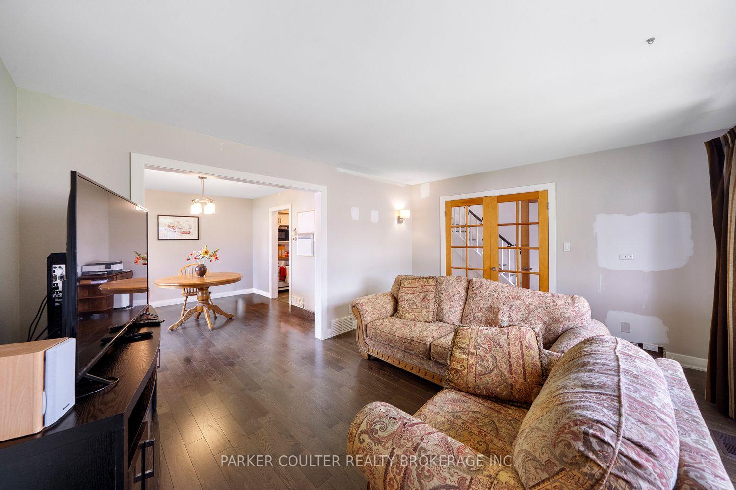 Photo 6 of 71 Newton Street, Barrie, Wellington — HOMEH
