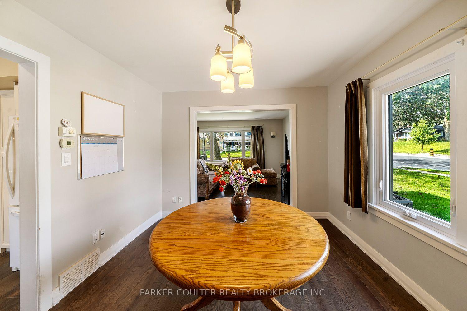 Photo 8 of 71 Newton Street, Barrie, Wellington — HOMEH