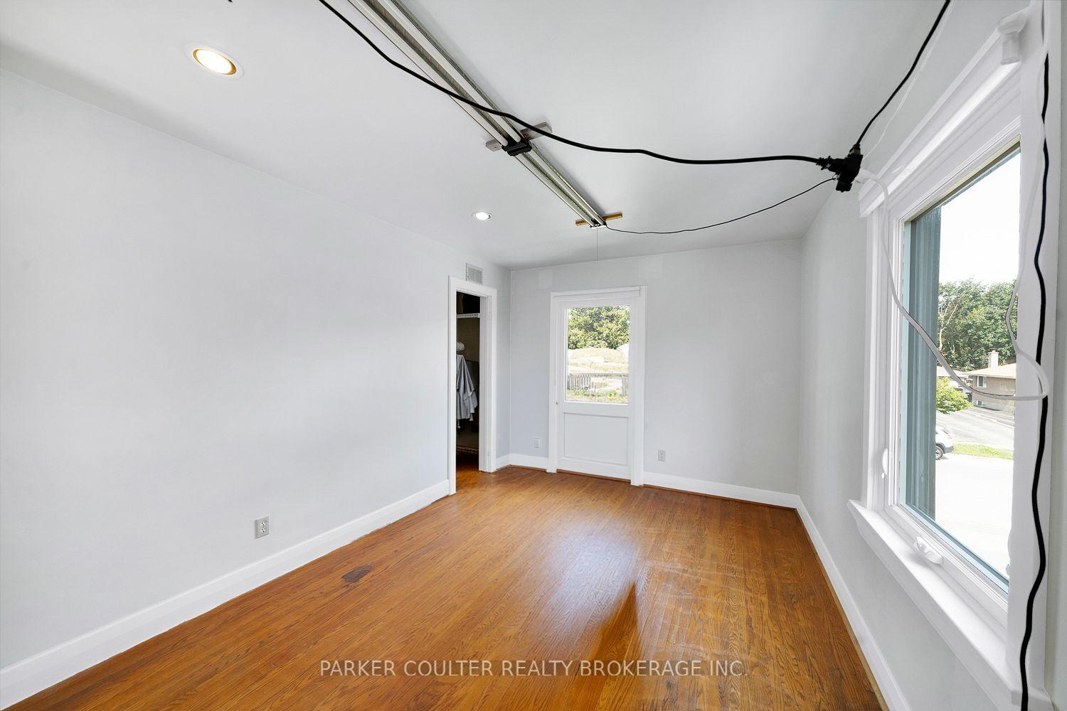 Photo 15 of 71 Newton Street, Barrie, Wellington — HOMEH