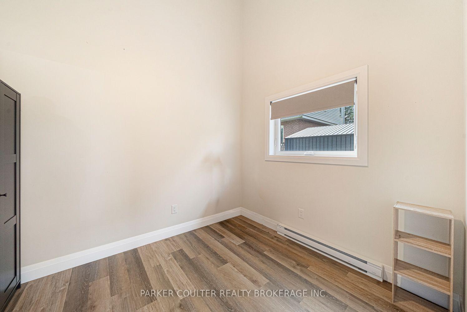 Photo 39 of 71 Newton Street, Barrie, Wellington — HOMEH