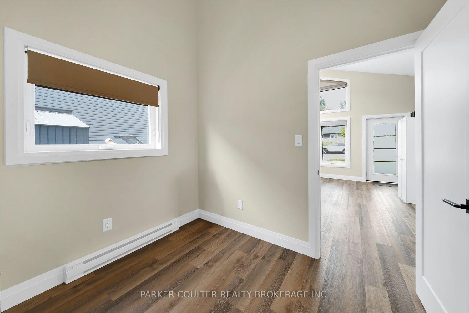 Photo 40 of 71 Newton Street, Barrie, Wellington — HOMEH