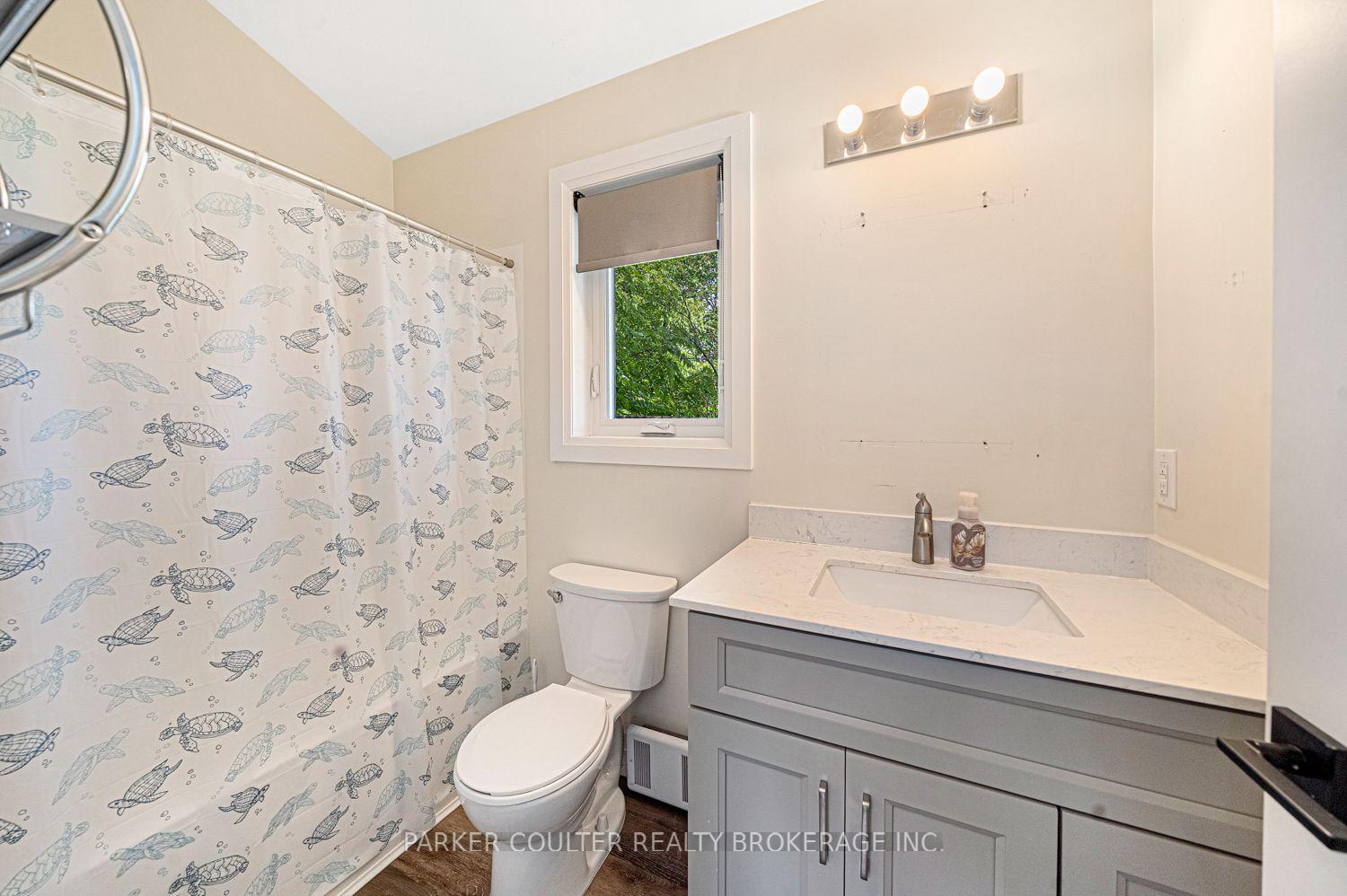 Photo 43 of 71 Newton Street, Barrie, Wellington — HOMEH