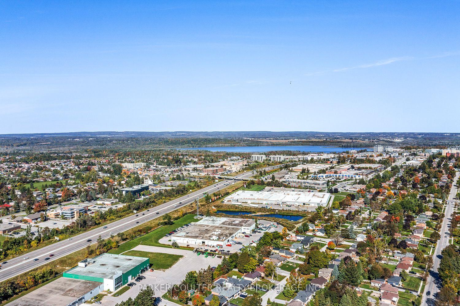 Photo 50 of 71 Newton Street, Barrie, Wellington — HOMEH