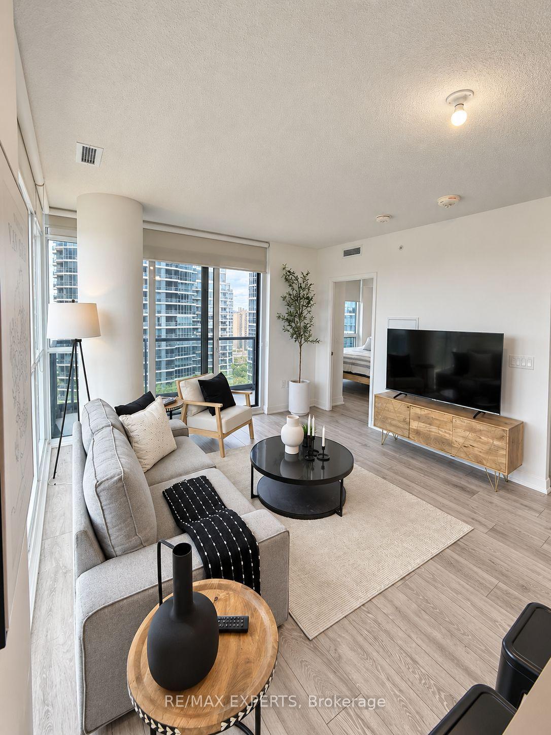 Photo 8 of Unit 1902, 30 Gibbs Road, Etobicoke, Islington-City Centre West — HOMEH