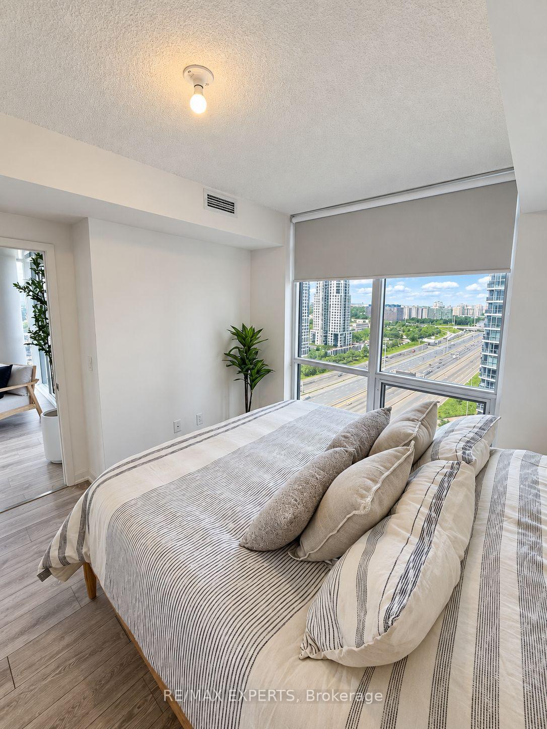Photo 13 of Unit 1902, 30 Gibbs Road, Etobicoke, Islington-City Centre West — HOMEH