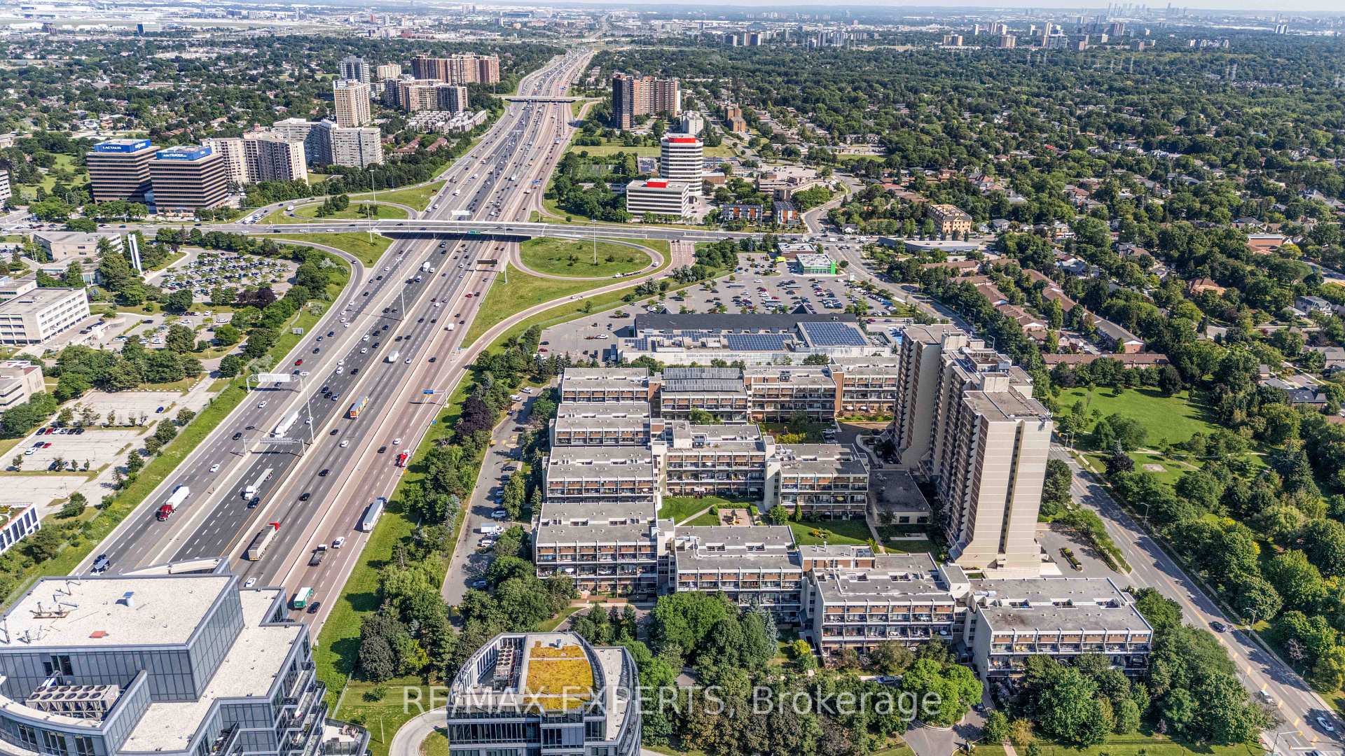 Photo 41 of Unit 1902, 30 Gibbs Road, Etobicoke, Islington-City Centre West — HOMEH