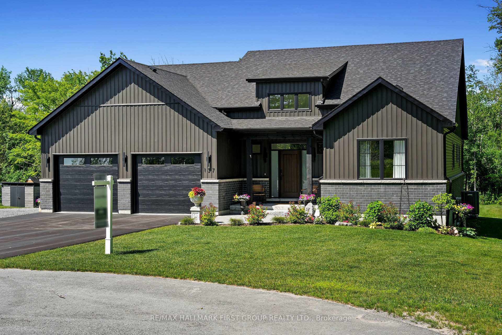 Photo of 137 Ridgeline Drive