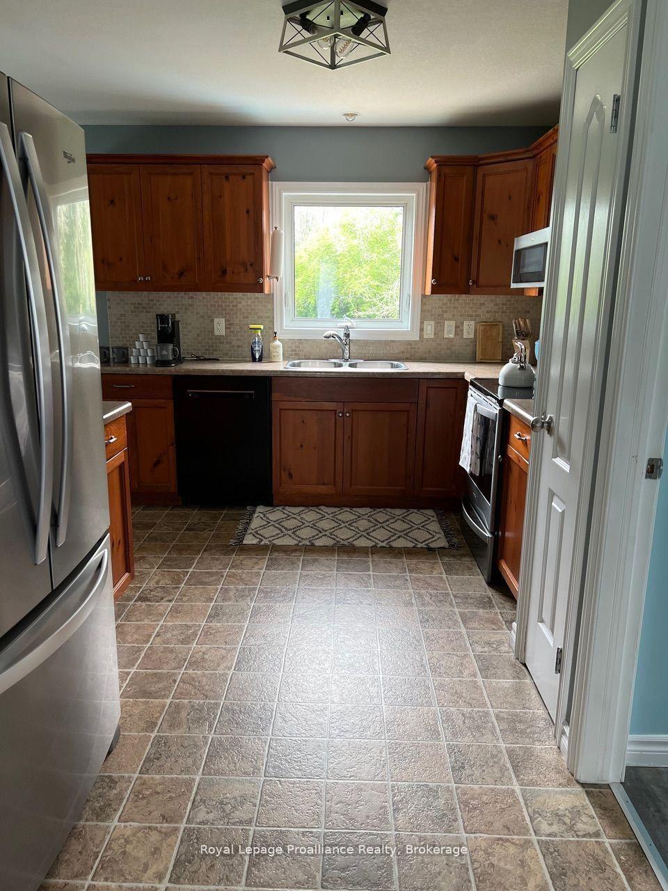 Photo 17 of 465 Cannifton Road, Belleville, Thurlow Ward — HOMEH
