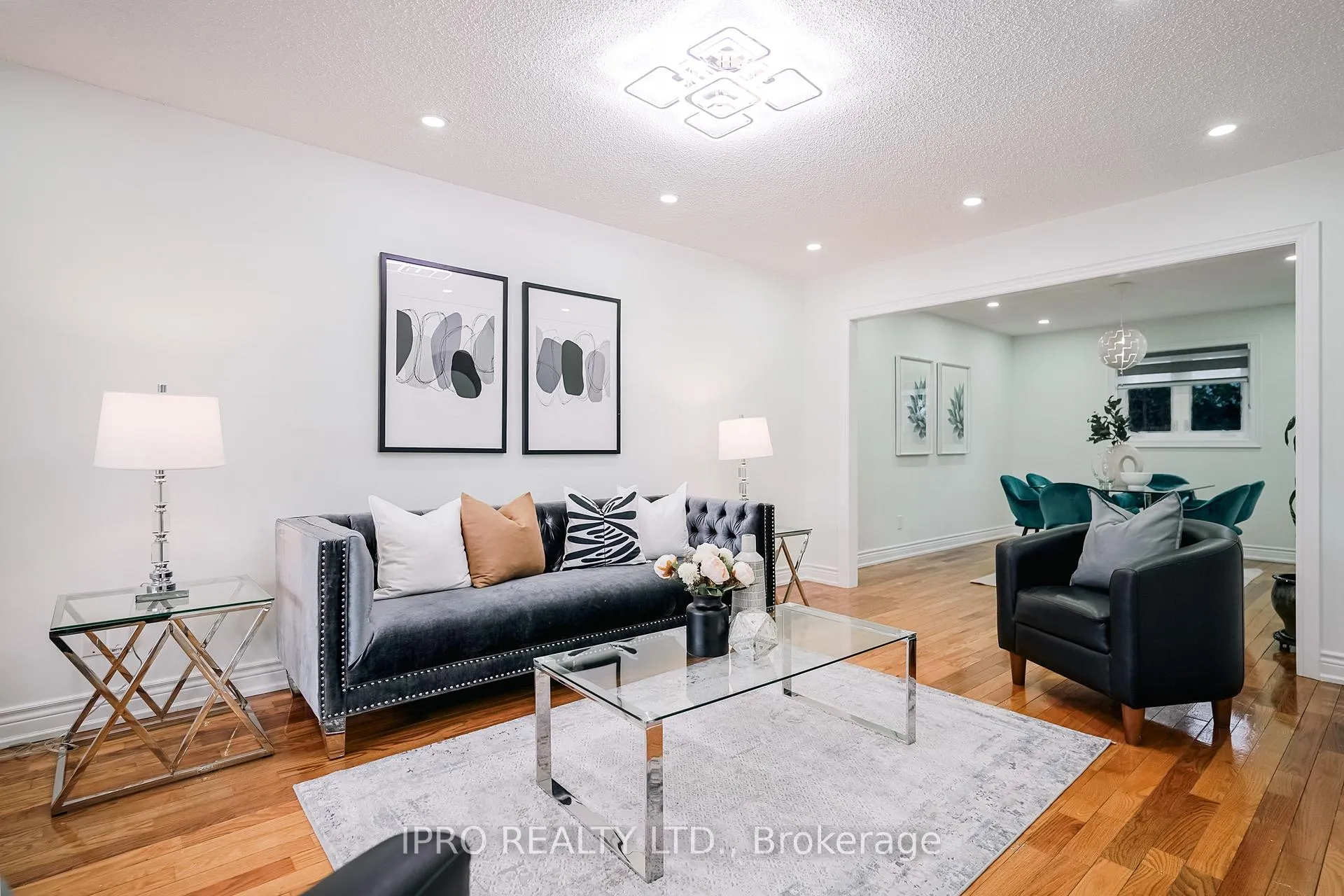 Photo 6 of 208 Goodman Drive, Oshawa, McLaughlin — HOMEH