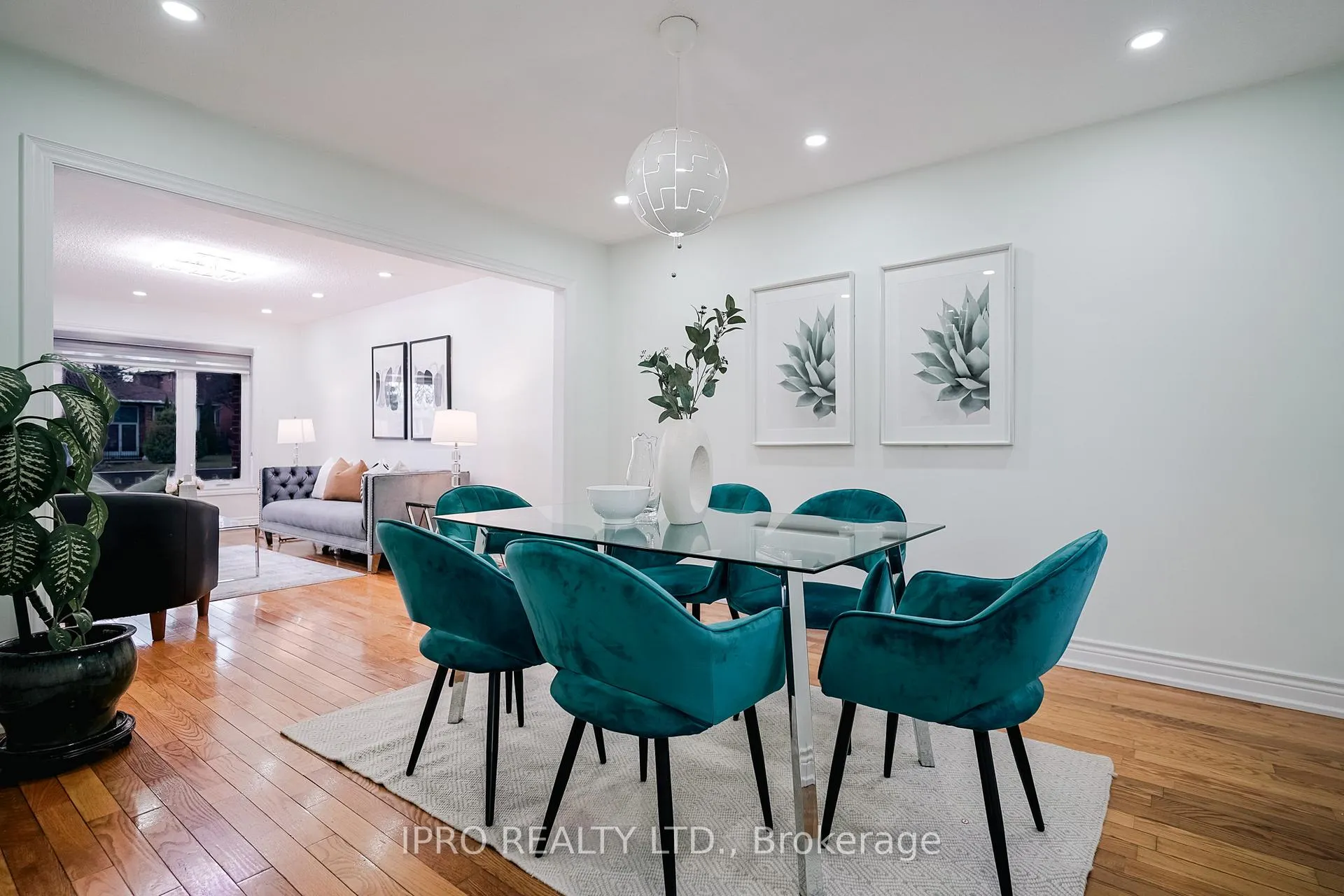 Photo 11 of 208 Goodman Drive, Oshawa, McLaughlin — HOMEH
