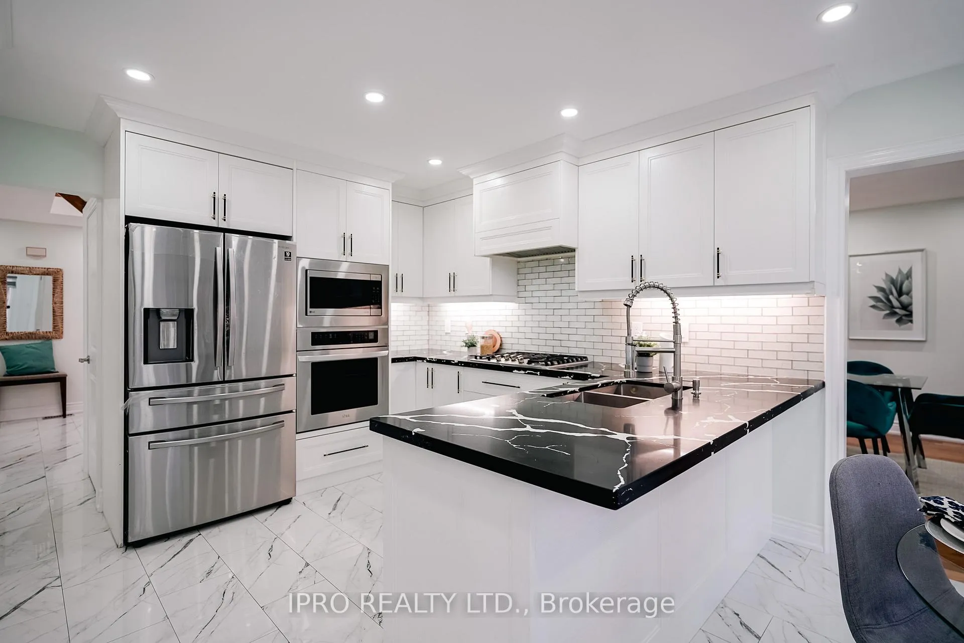 Photo 13 of 208 Goodman Drive, Oshawa, McLaughlin — HOMEH