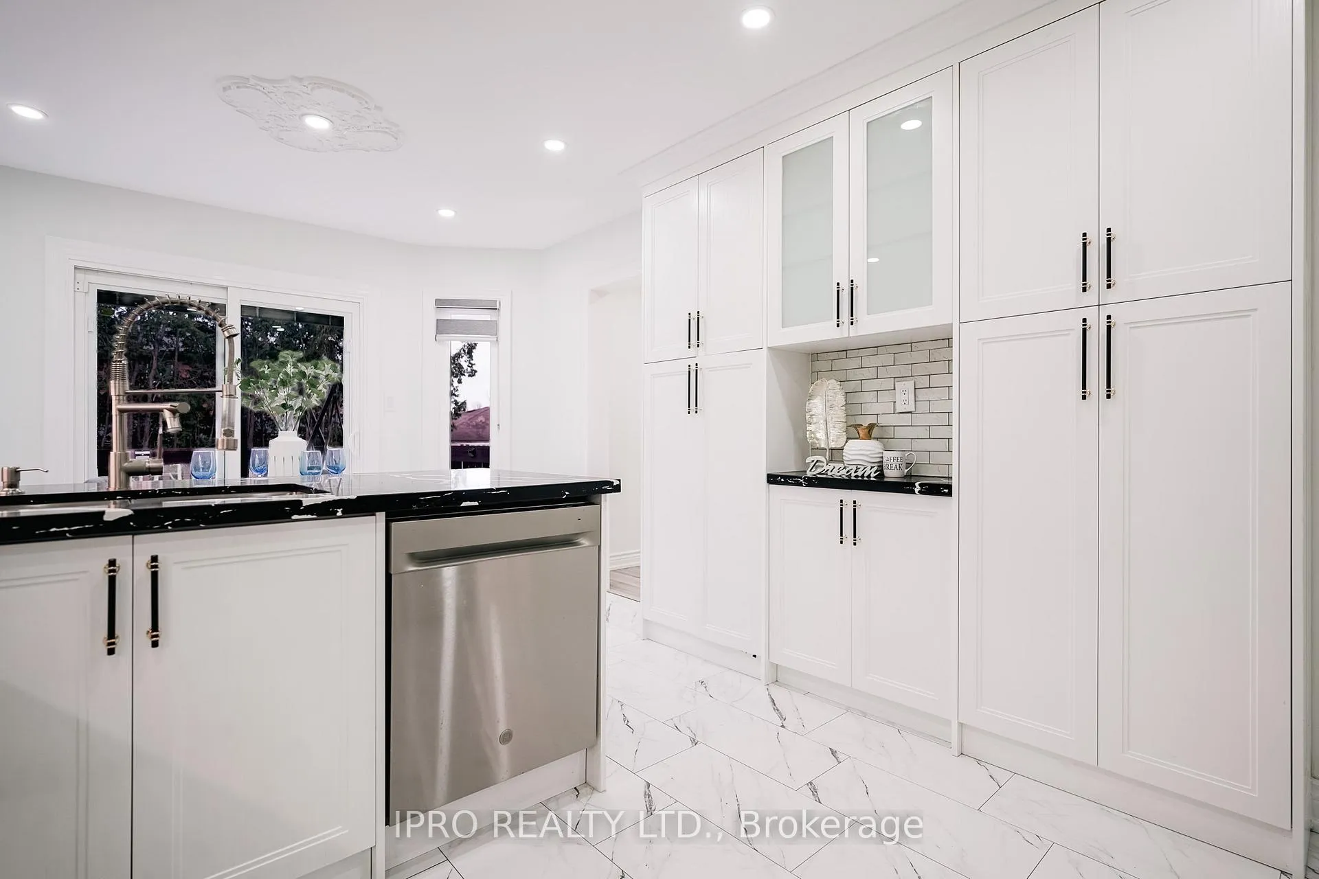 Photo 16 of 208 Goodman Drive, Oshawa, McLaughlin — HOMEH