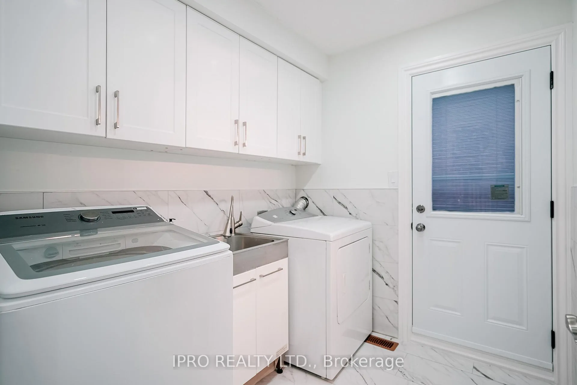 Photo 20 of 208 Goodman Drive, Oshawa, McLaughlin — HOMEH
