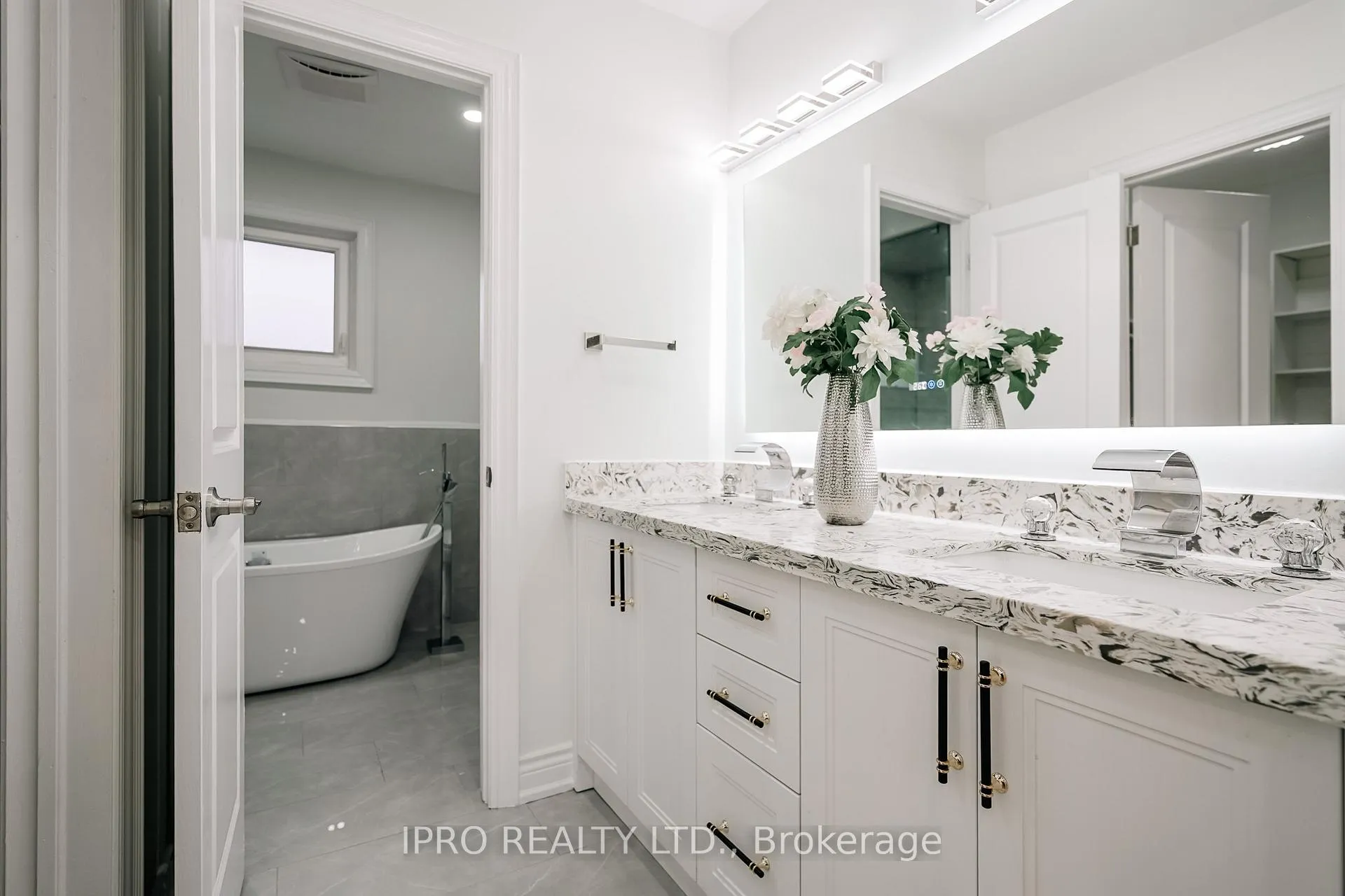 Photo 25 of 208 Goodman Drive, Oshawa, McLaughlin — HOMEH