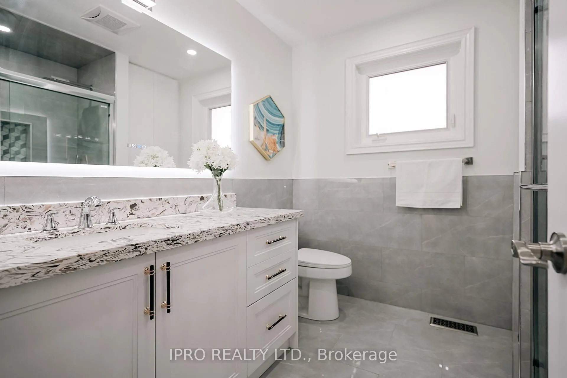 Photo 32 of 208 Goodman Drive, Oshawa, McLaughlin — HOMEH