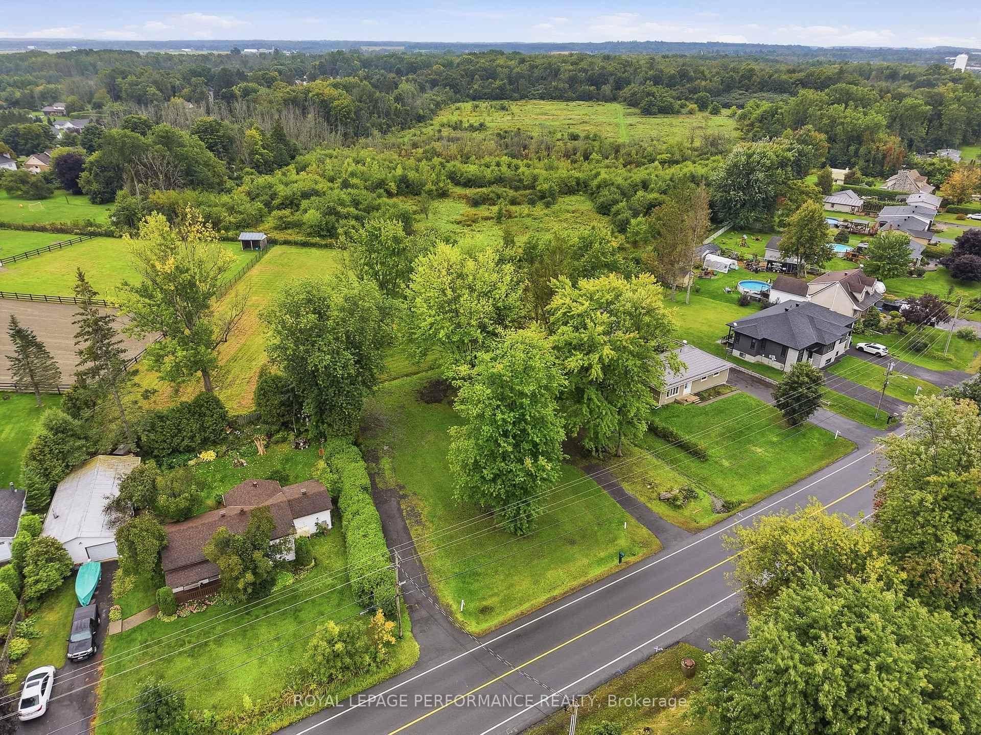 Photo of 485 Front Road W