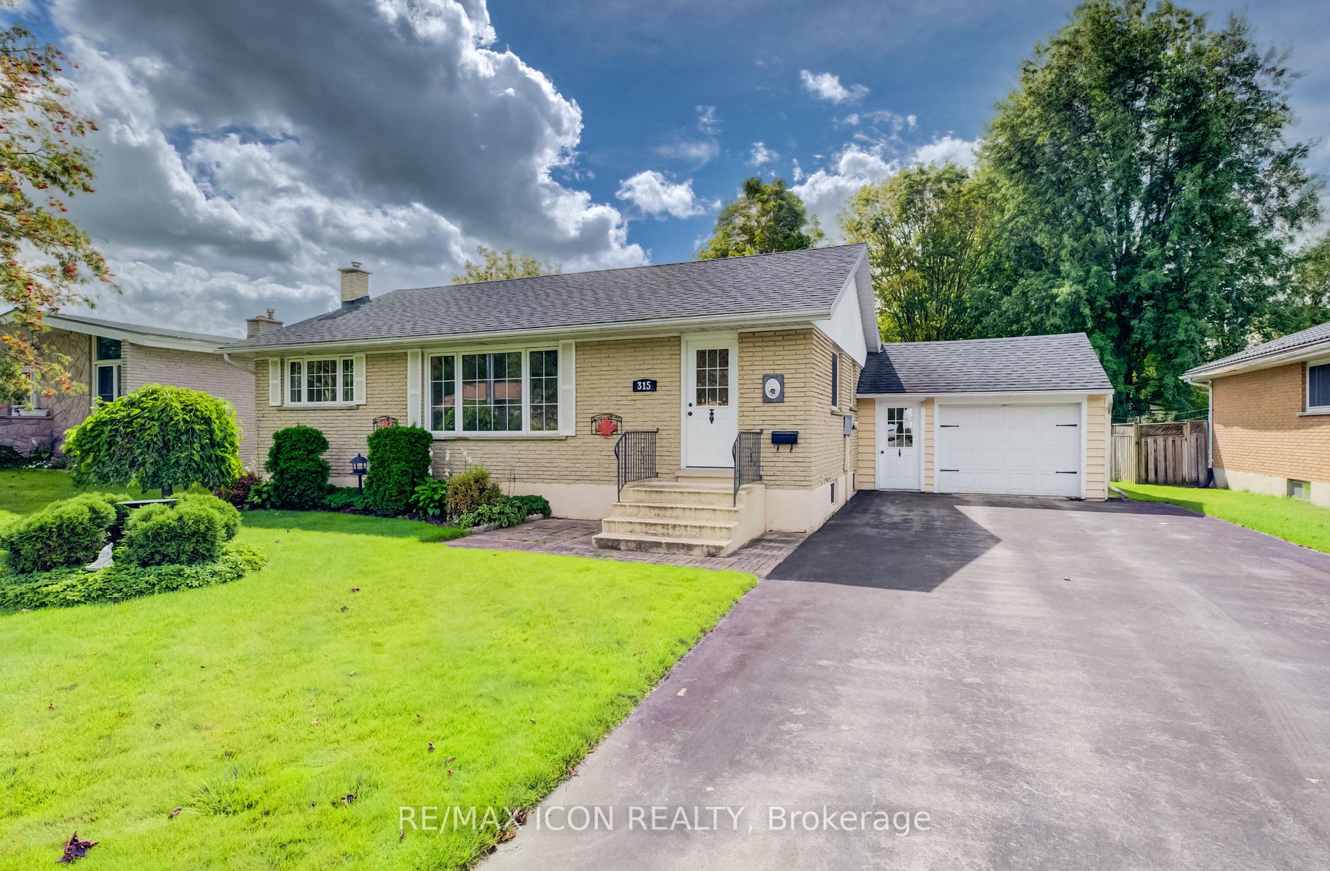Photo 2 of 315 Perth Street, Wellington North, Mount Forest — HOMEH