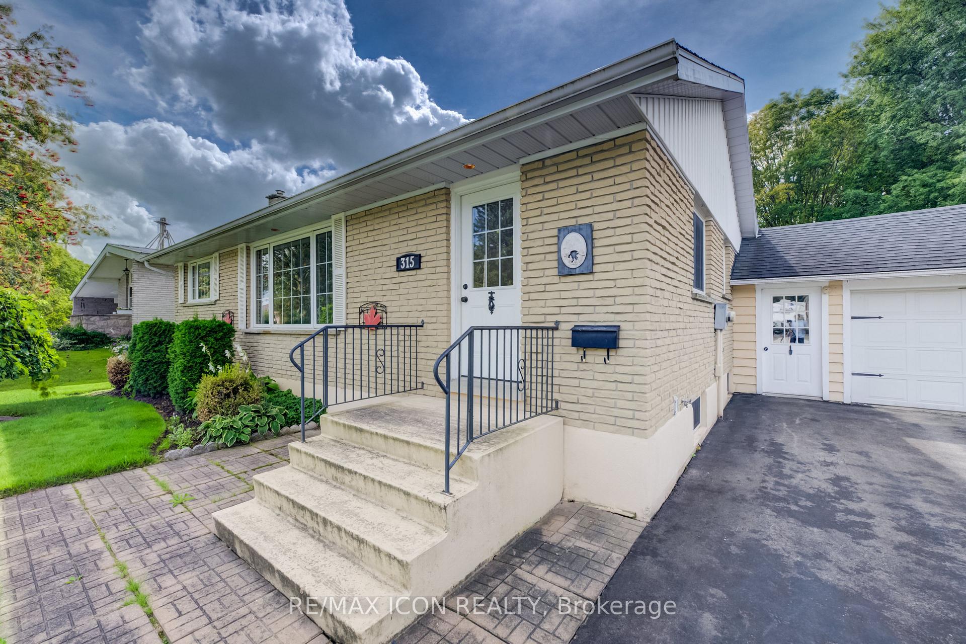 Photo 4 of 315 Perth Street, Wellington North, Mount Forest — HOMEH