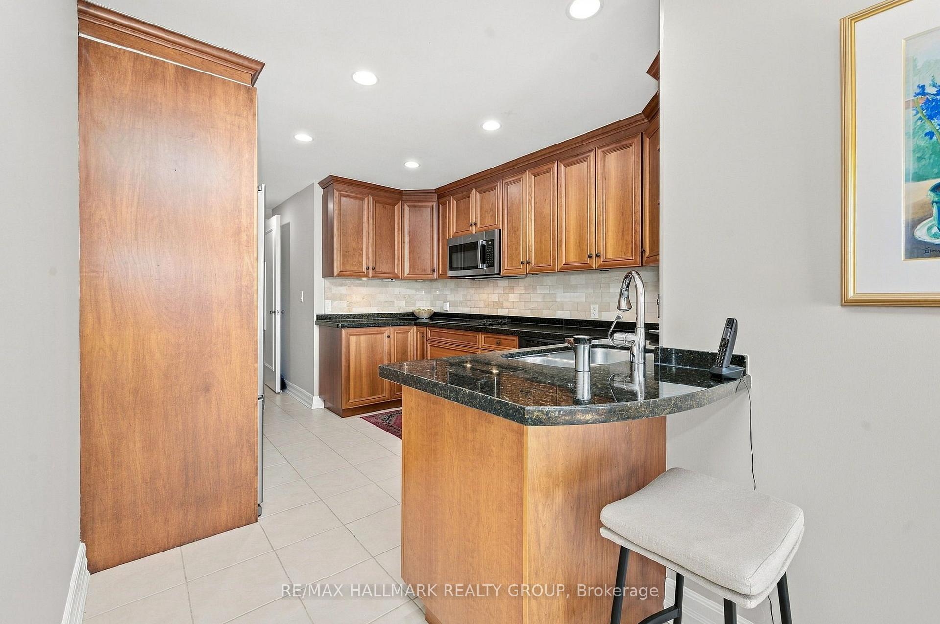 Photo 24 of Unit 706, 3590 Rivergate Way, Ottawa, Quinterra — HOMEH