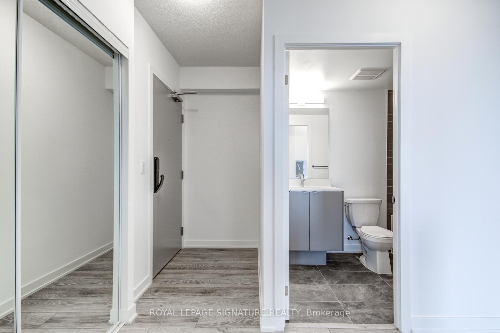 Photo 6 of Unit B503, 3200 Dakota Common, Burlington, Alton — HOMEH