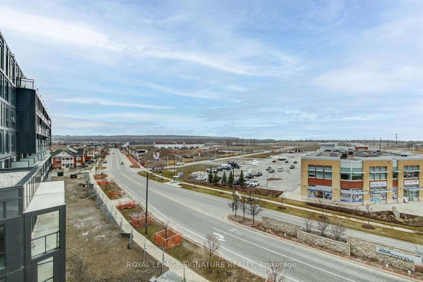 Photo 8 of Unit B503, 3200 Dakota Common, Burlington, Alton — HOMEH