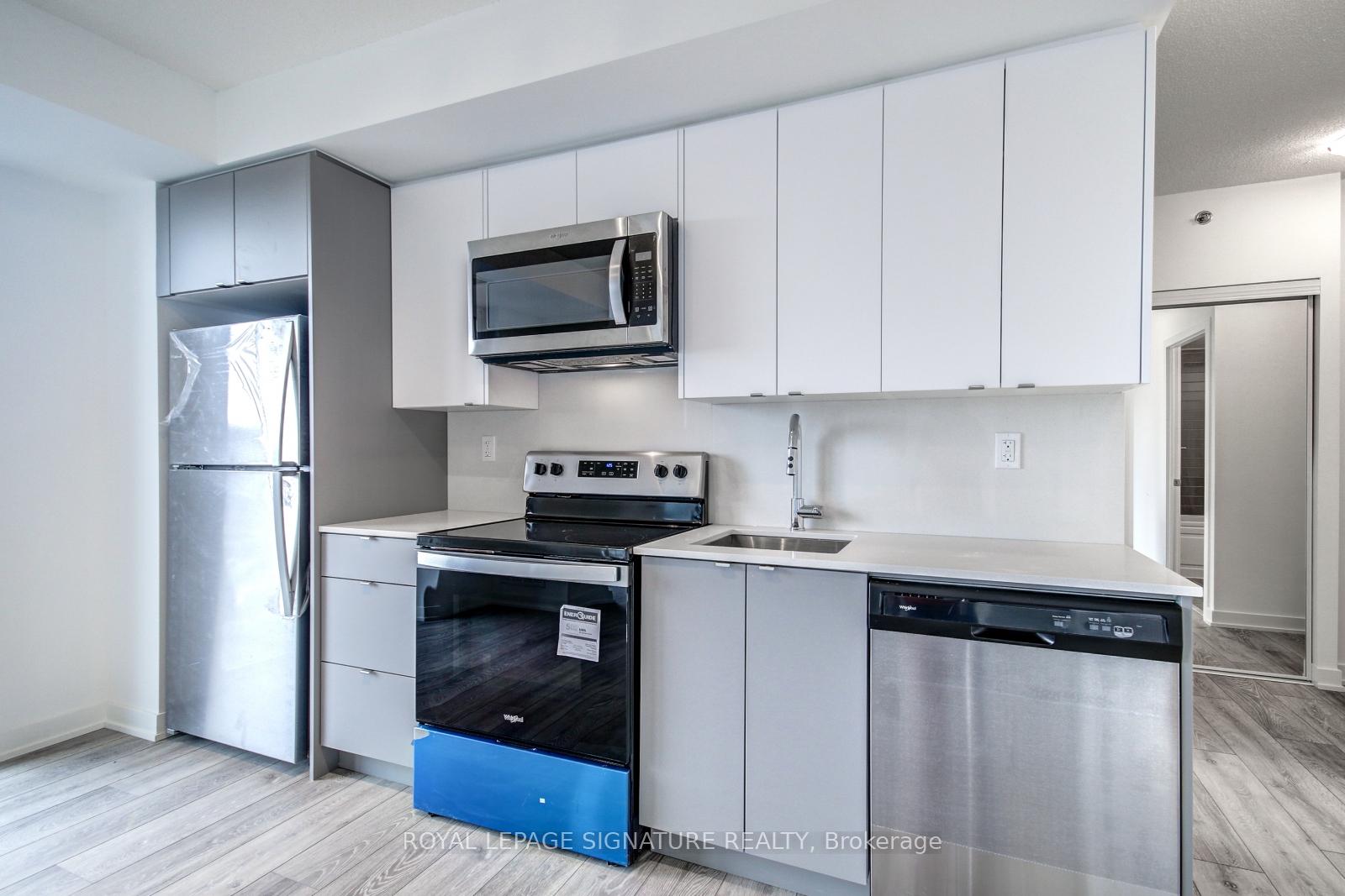 Photo 13 of Unit B503, 3200 Dakota Common, Burlington, Alton — HOMEH