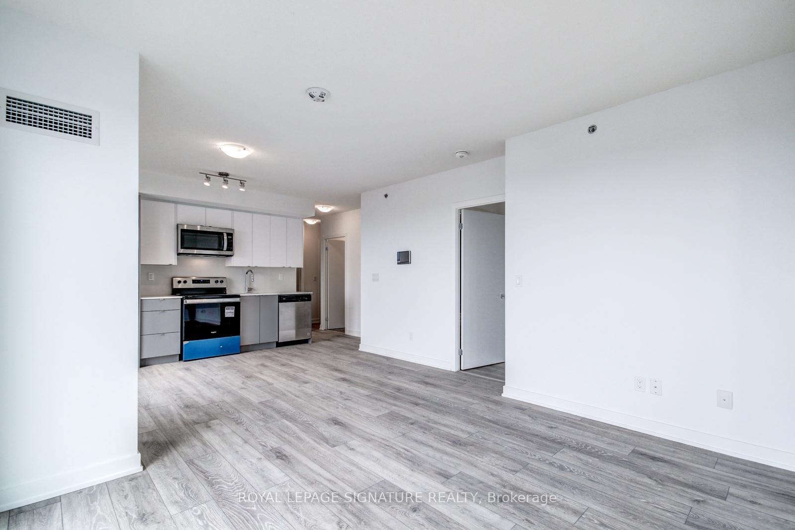 Photo 21 of Unit B503, 3200 Dakota Common, Burlington, Alton — HOMEH