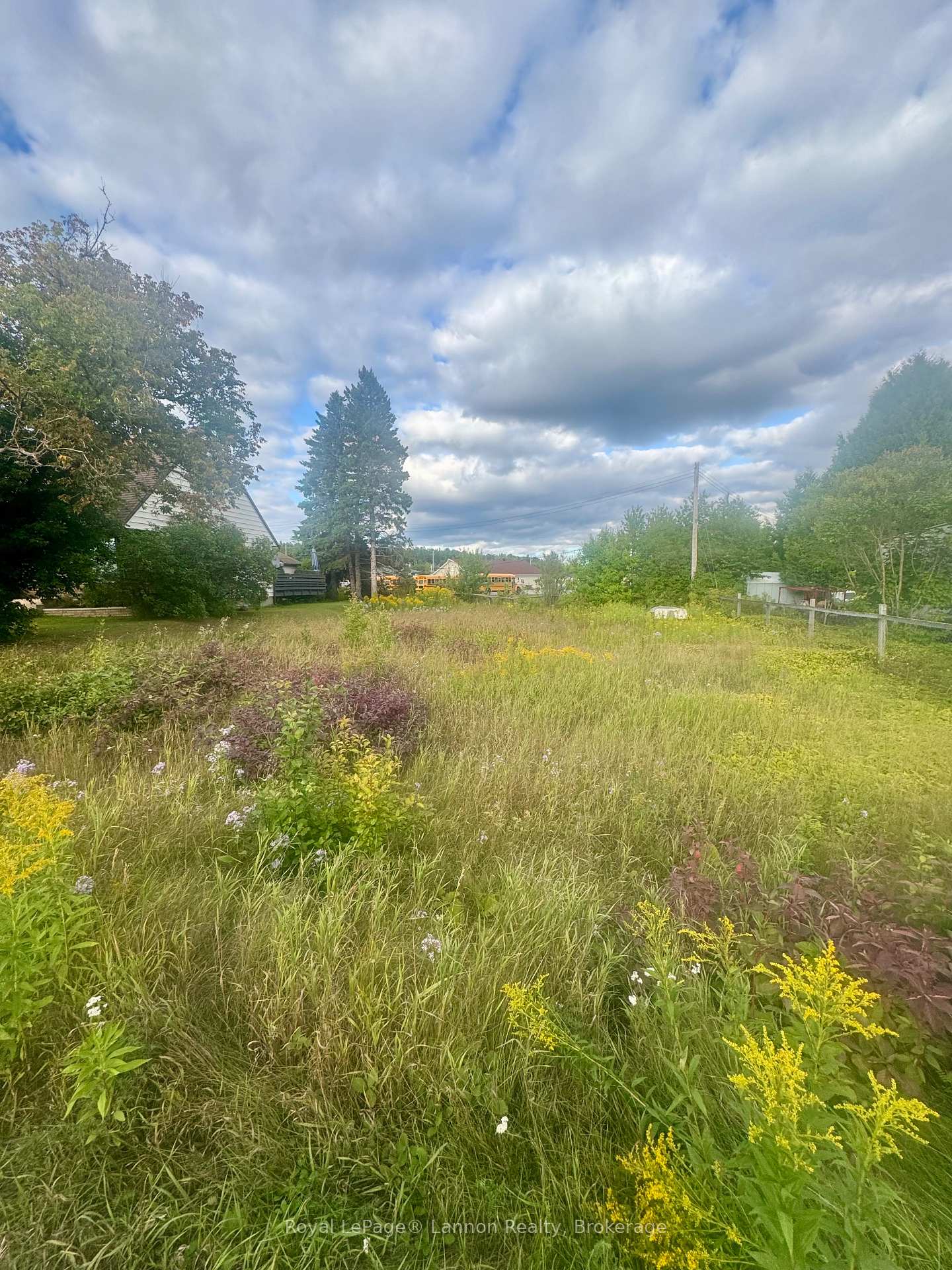 Photo 2 of 126 John Street, Nipigon — HOMEH