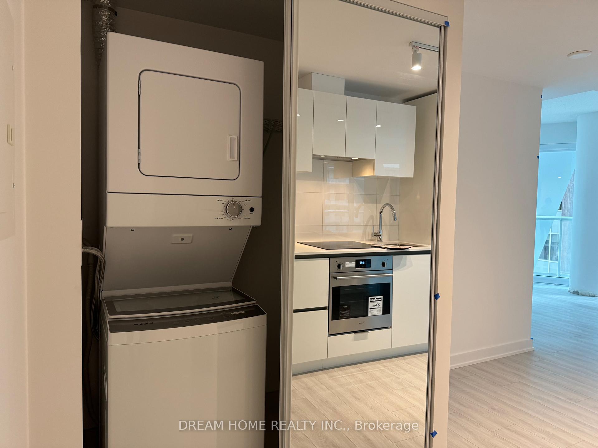 Photo 10 of Unit 1226, 230 Simcoe Street, Toronto, Kensington-Chinatown — HOMEH