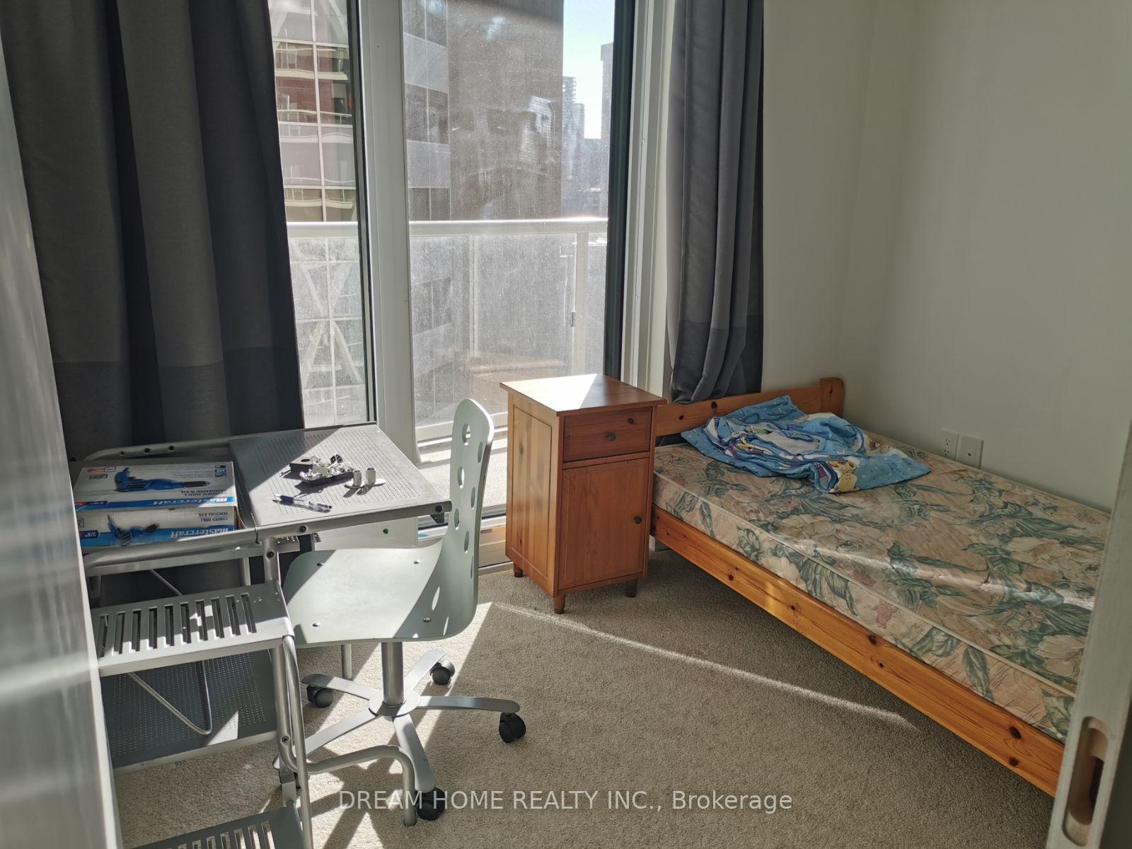 Photo 2 of Unit 1226, 230 Simcoe Street, Toronto, Kensington-Chinatown — HOMEH