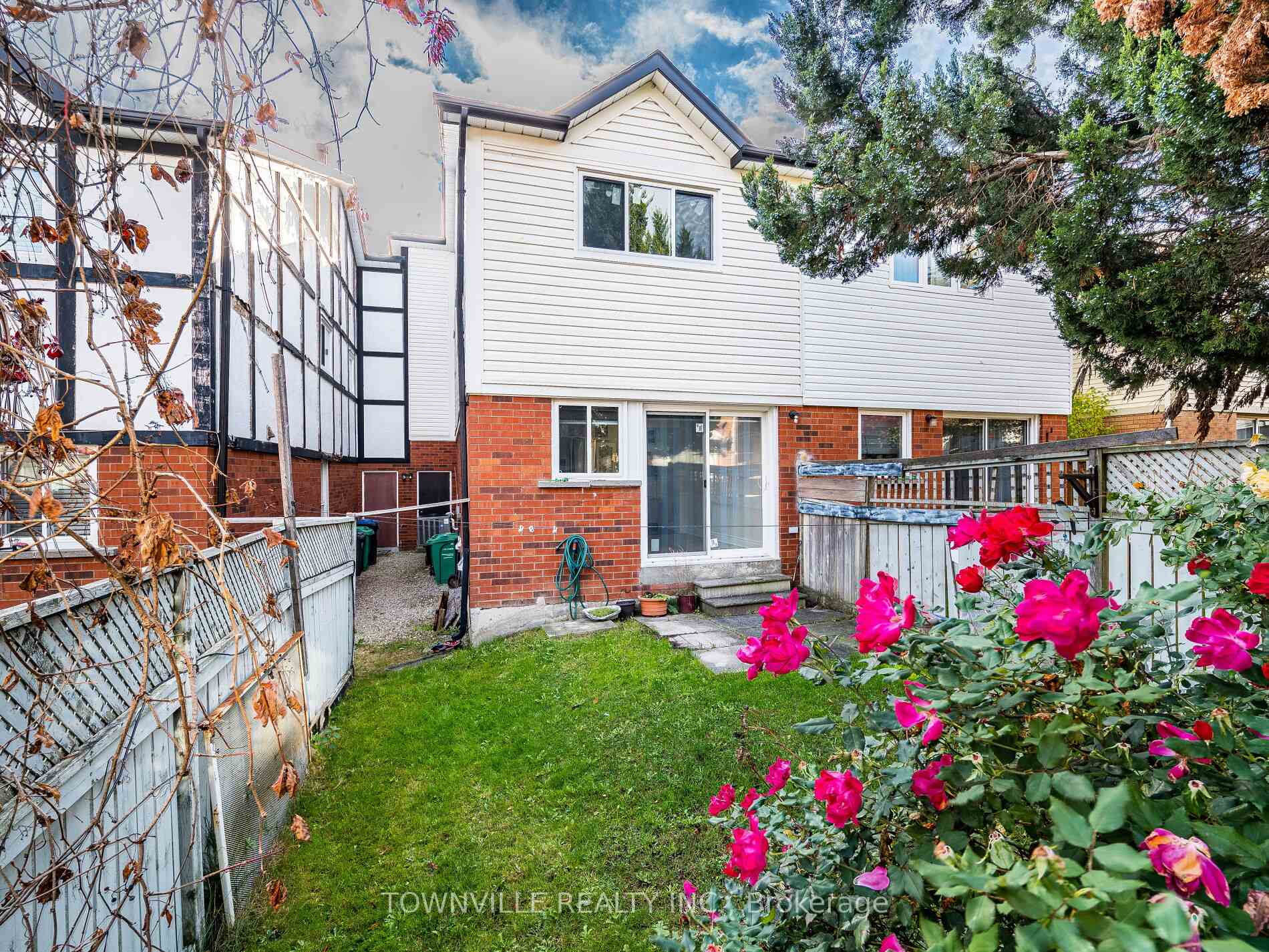 Photo 26 of 63 Ural Circle, Brampton, Sandringham-Wellington — HOMEH