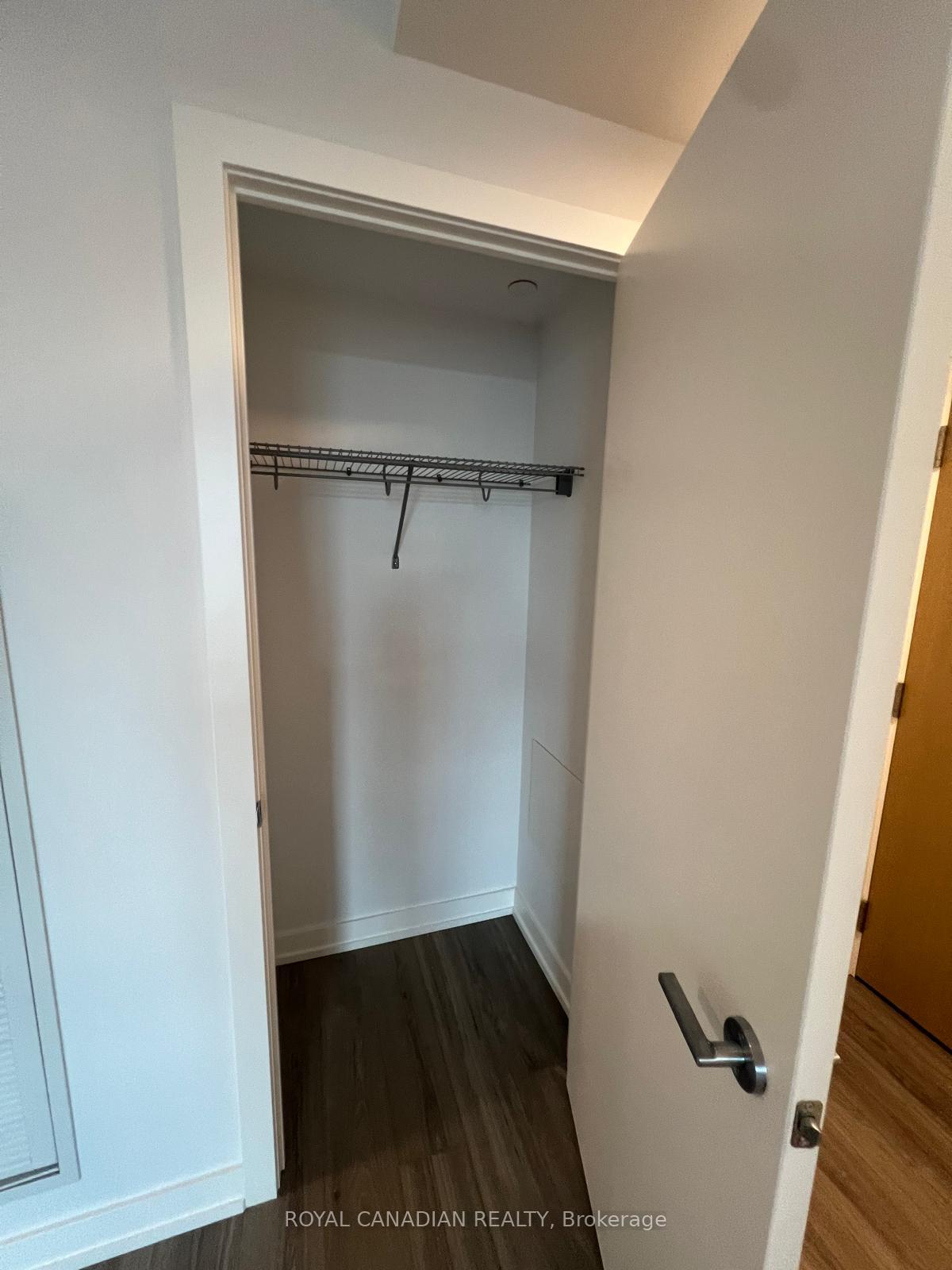 Photo 9 of Unit 613, 21 Meadowvale Road, Vaughan, Concord — HOMEH